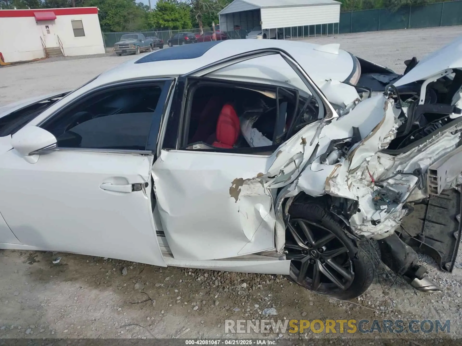 6 fotografías del automóvil dañado JTHGZ1B21L5036312 LEXUS IS 350 2020