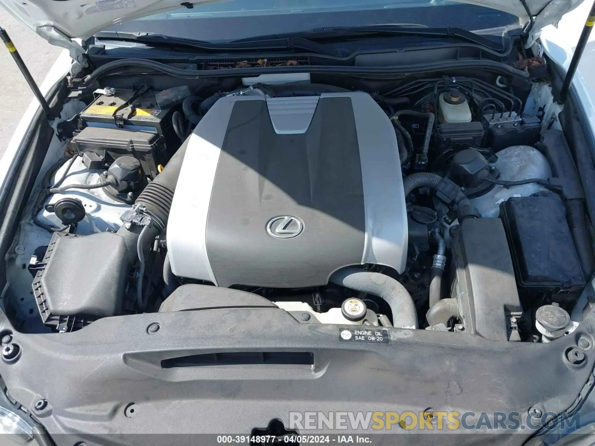 10 fotografías del automóvil dañado JTHGZ1B22L5036920 LEXUS IS 350 2020