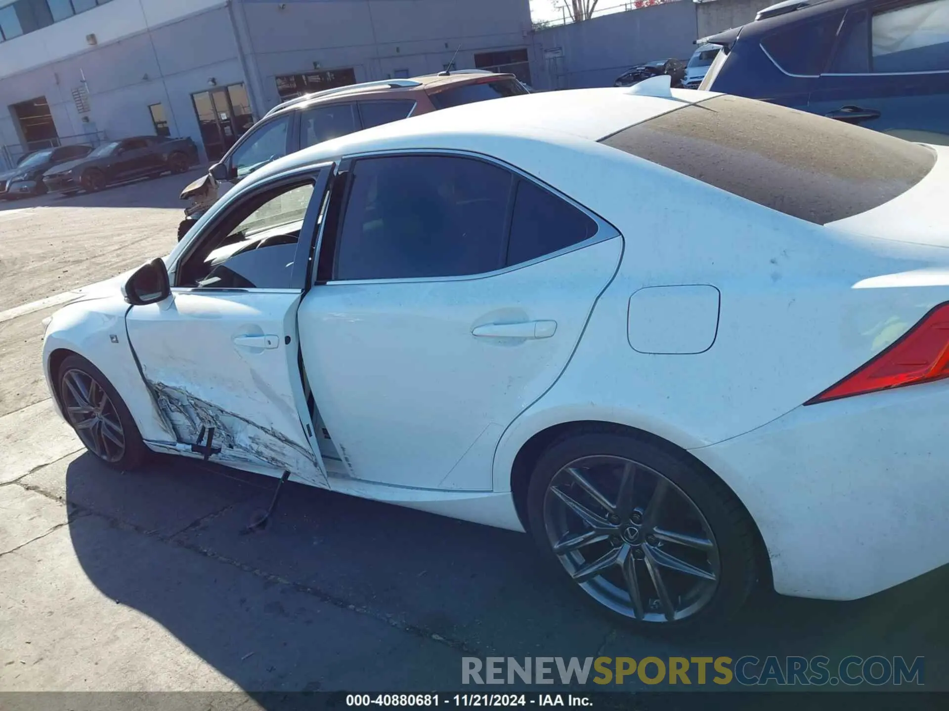 14 fotografías del automóvil dañado JTHGZ1B24L5035719 LEXUS IS 350 2020