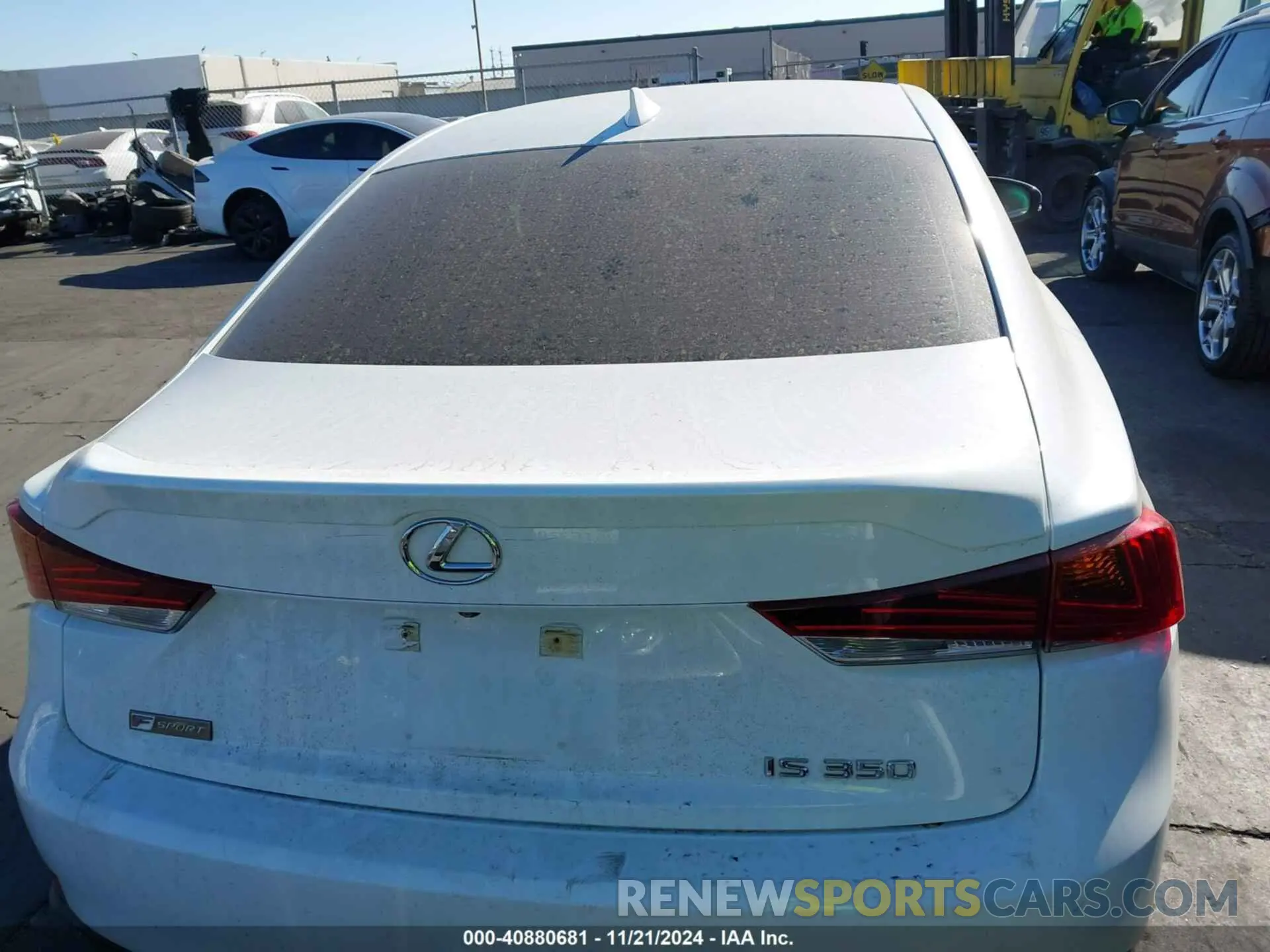 16 fotografías del automóvil dañado JTHGZ1B24L5035719 LEXUS IS 350 2020
