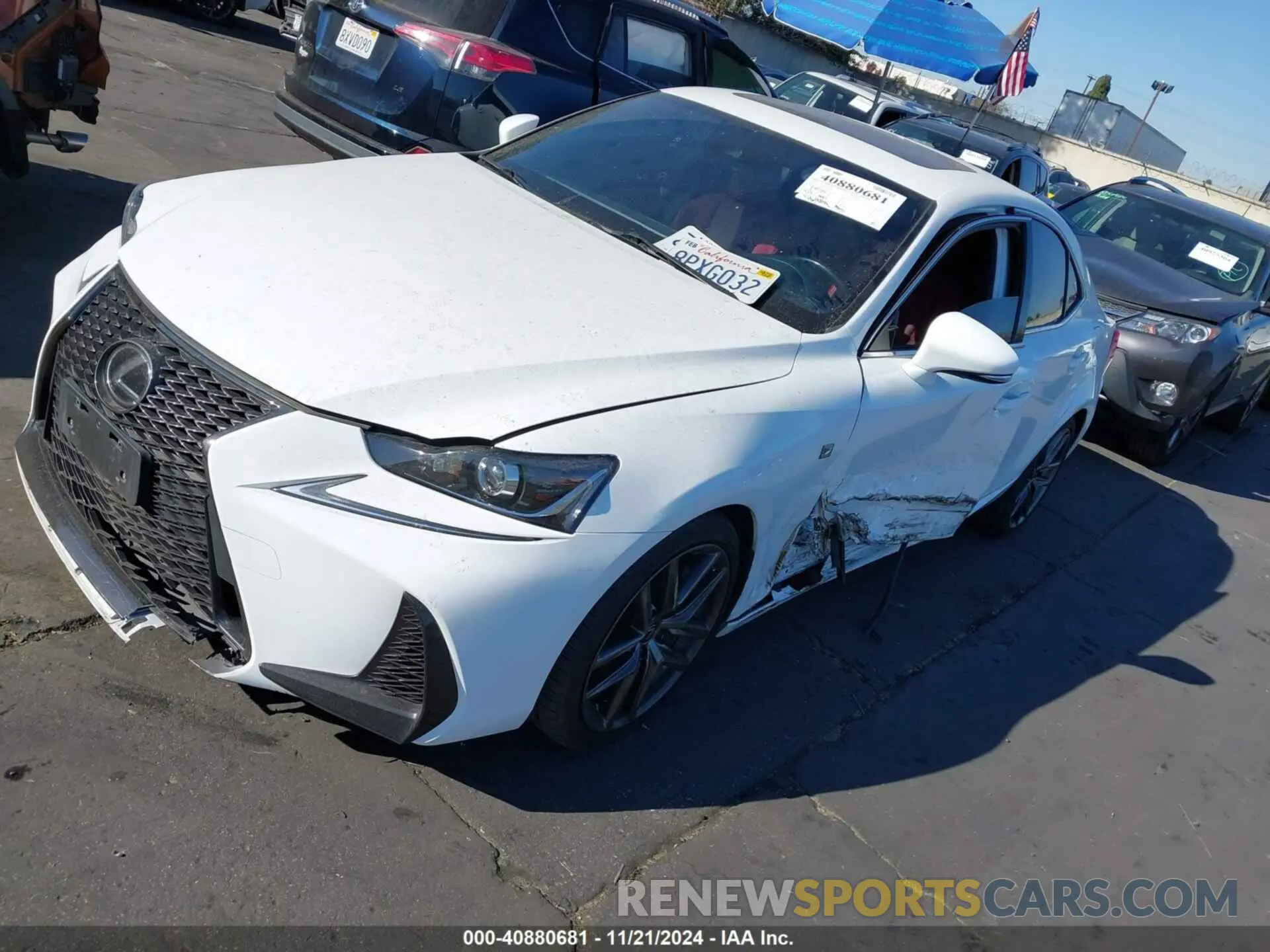 2 fotografías del automóvil dañado JTHGZ1B24L5035719 LEXUS IS 350 2020