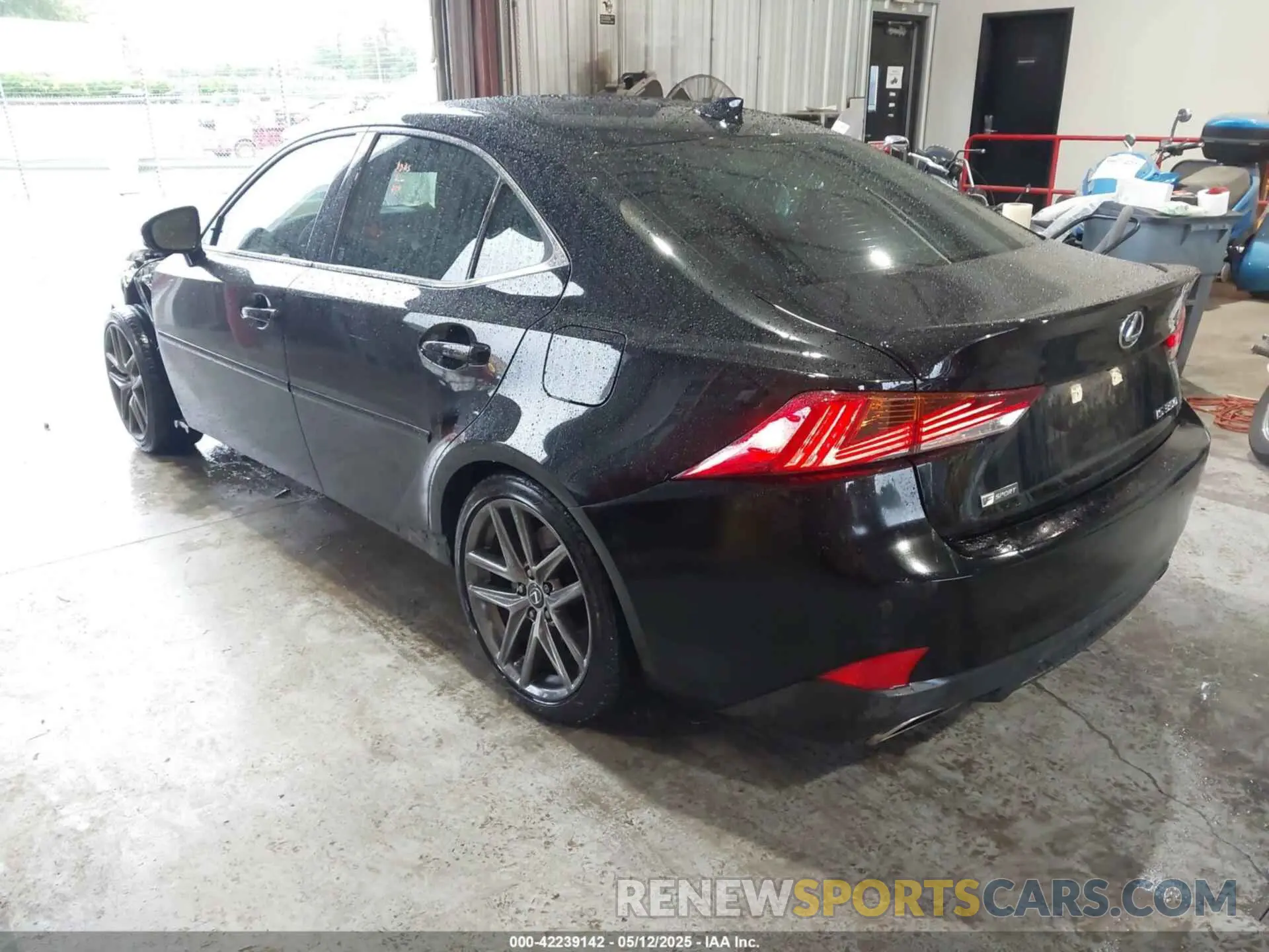 3 fotografías del automóvil dañado JTHGZ1B2XL5036051 LEXUS IS 350 2020