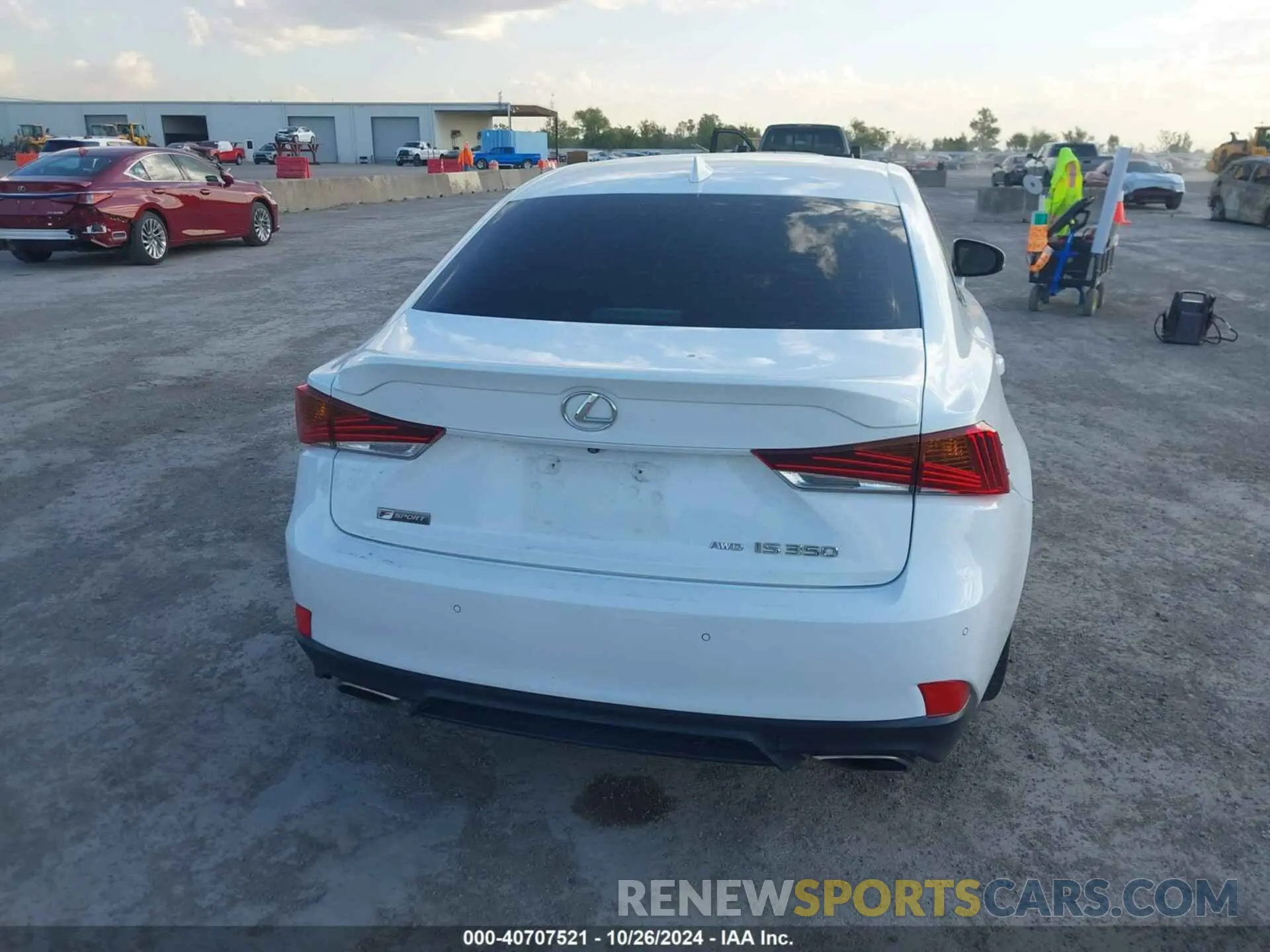 16 fotografías del automóvil dañado JTHGZ1E2XL5017611 LEXUS IS 350 2020