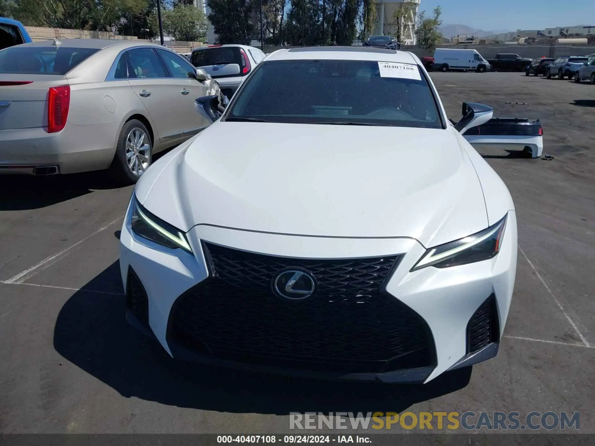 13 fotografías del automóvil dañado JTHGZ1B20M5038733 LEXUS IS 350 2021