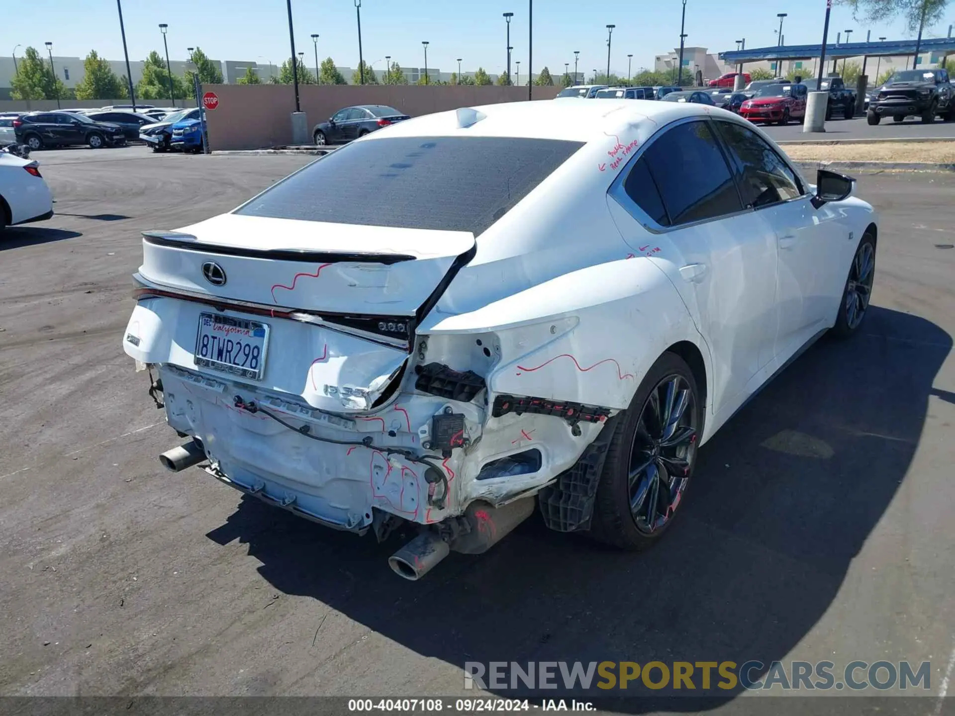 4 fotografías del automóvil dañado JTHGZ1B20M5038733 LEXUS IS 350 2021