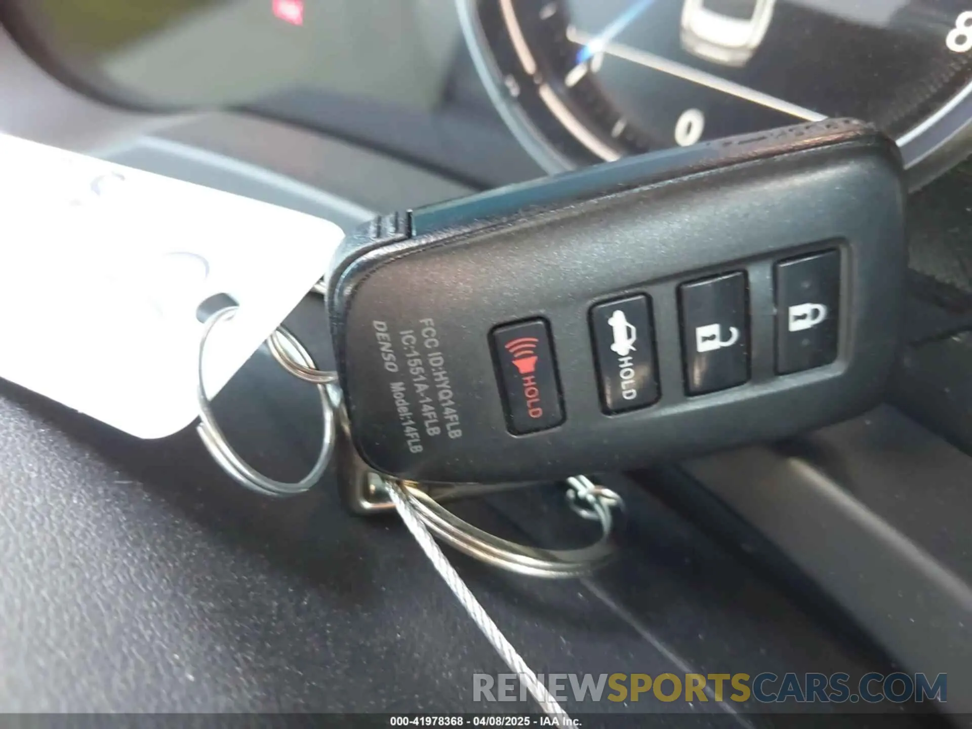 11 fotografías del automóvil dañado JTHGZ1B20M5039154 LEXUS IS 350 2021