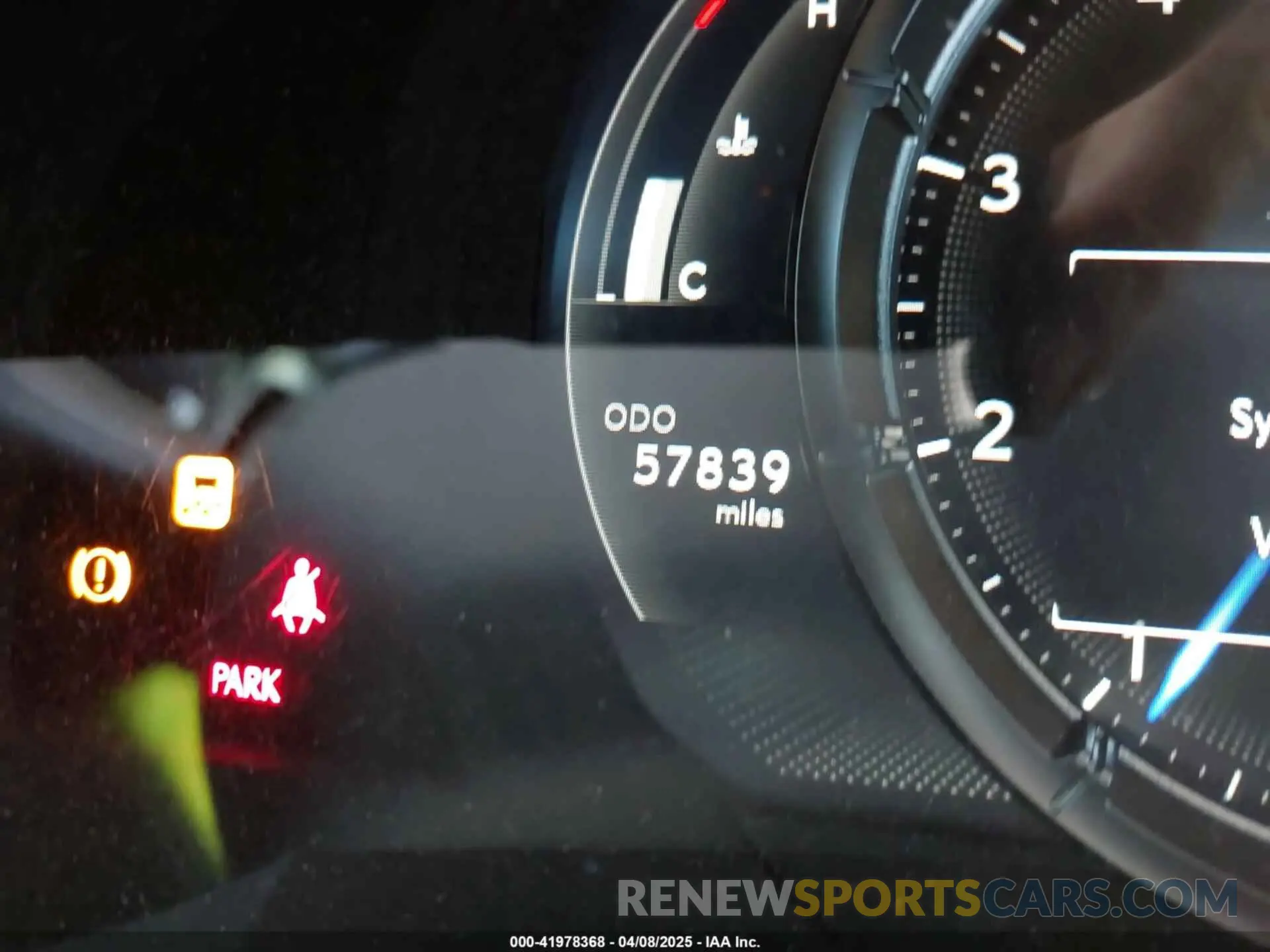 16 fotografías del automóvil dañado JTHGZ1B20M5039154 LEXUS IS 350 2021