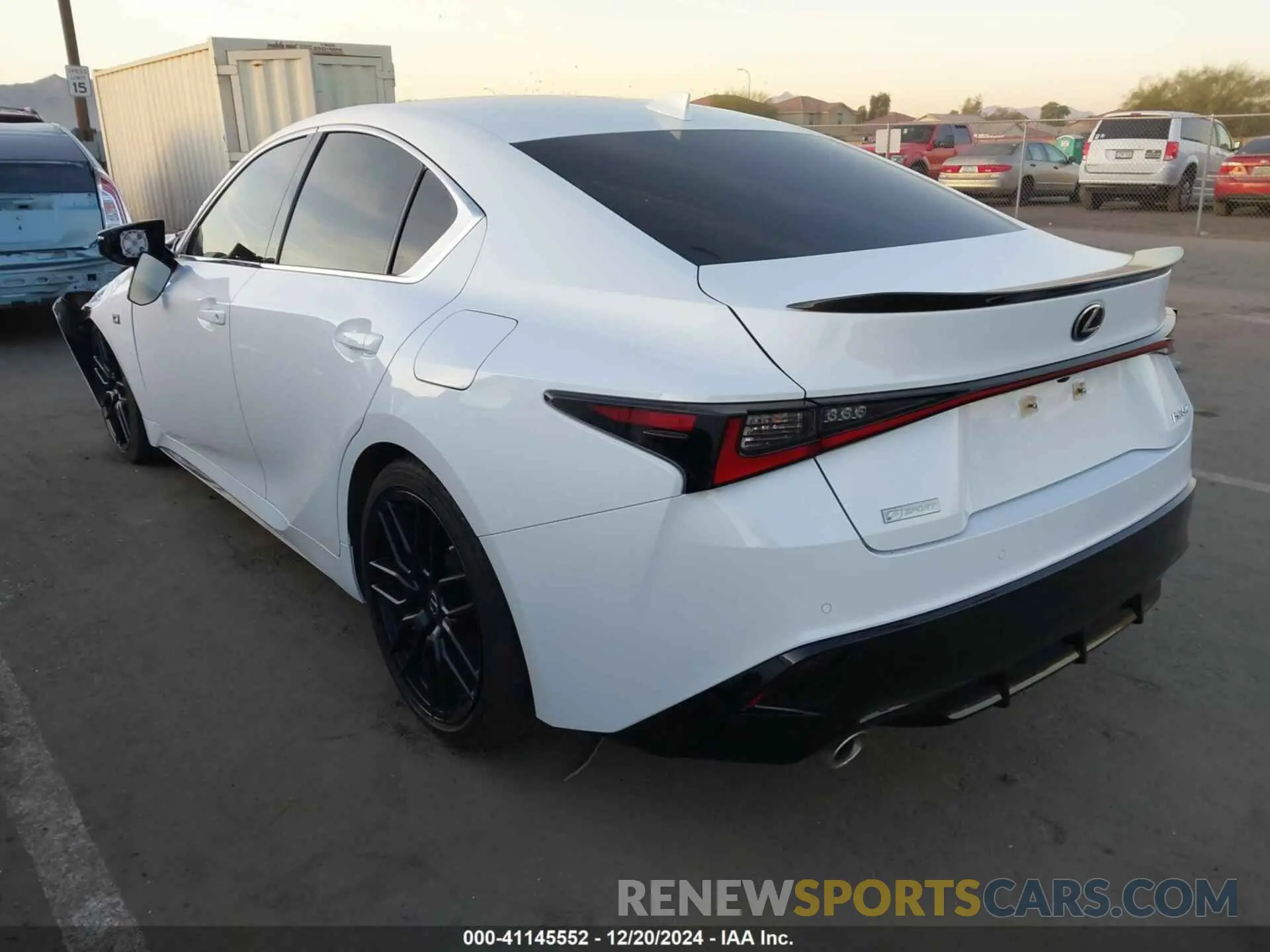 3 fotografías del automóvil dañado JTHGZ1B20M5041891 LEXUS IS 350 2021