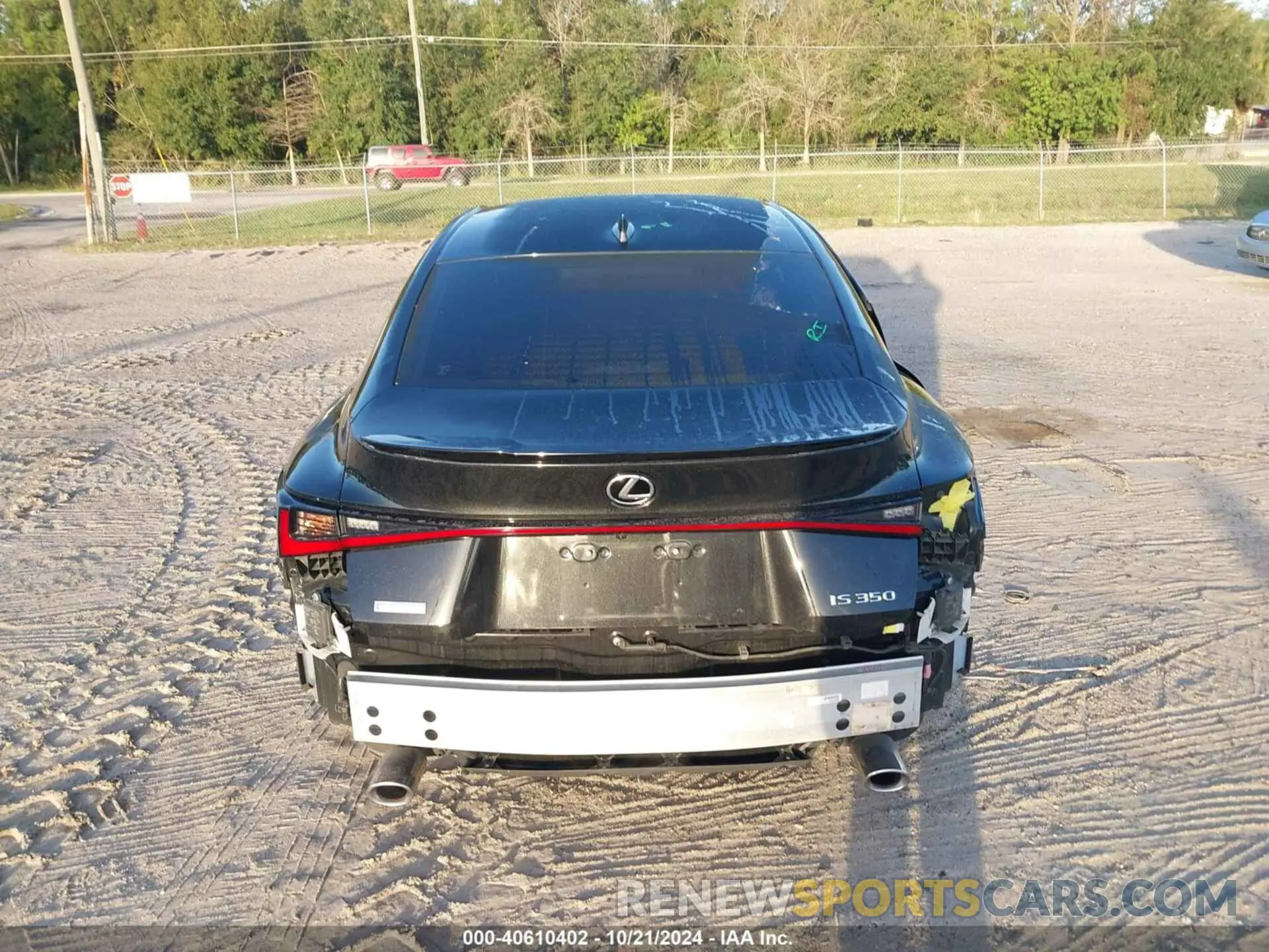 17 fotografías del automóvil dañado JTHGZ1B22M5039172 LEXUS IS 350 2021