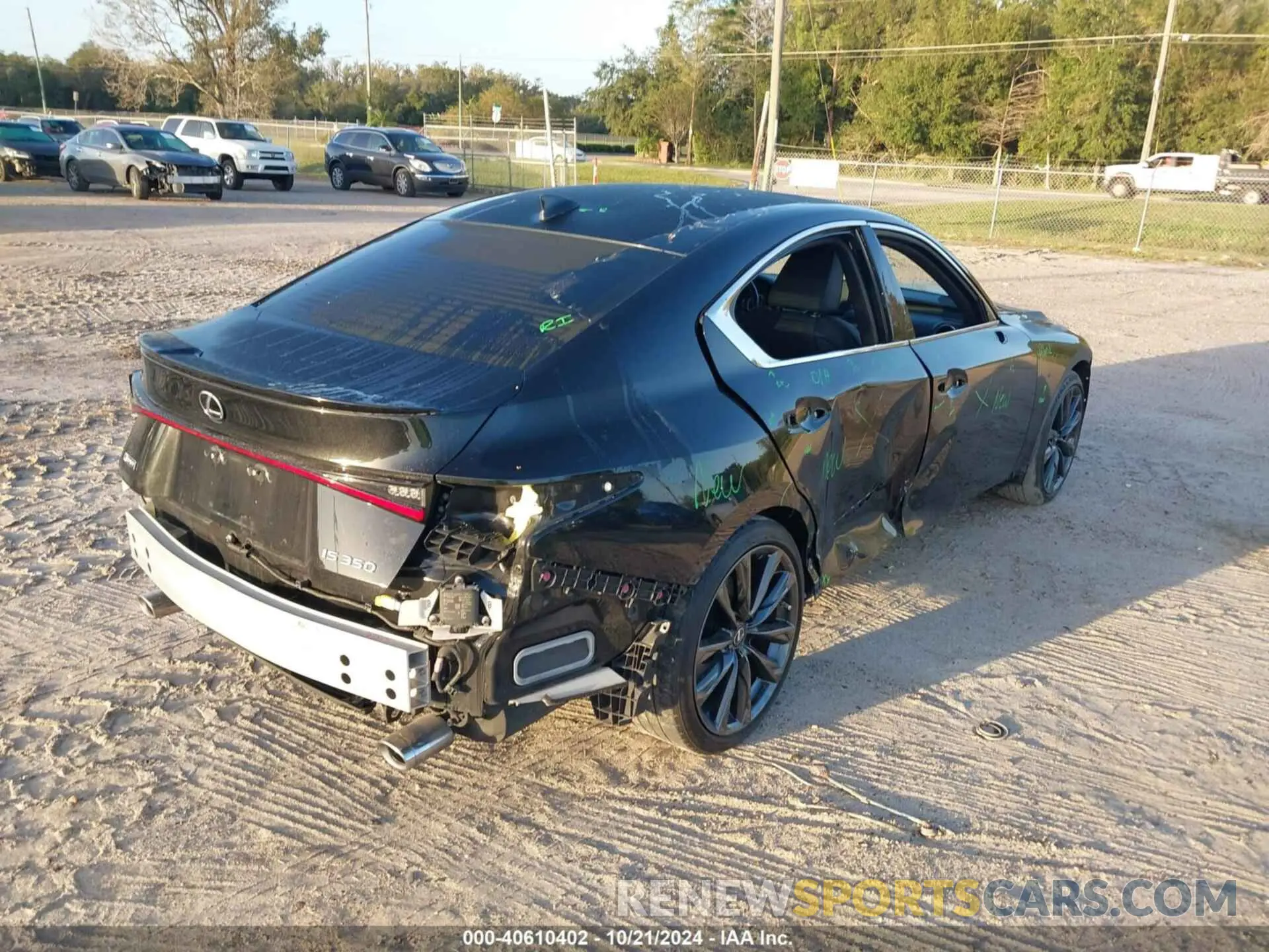 4 fotografías del automóvil dañado JTHGZ1B22M5039172 LEXUS IS 350 2021