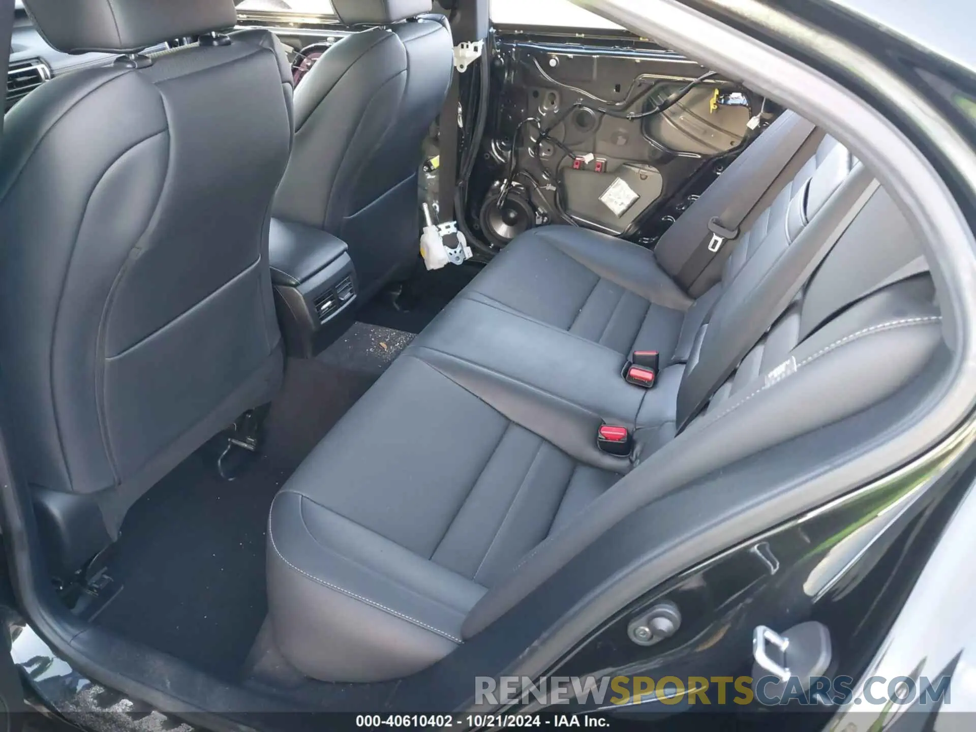 8 fotografías del automóvil dañado JTHGZ1B22M5039172 LEXUS IS 350 2021