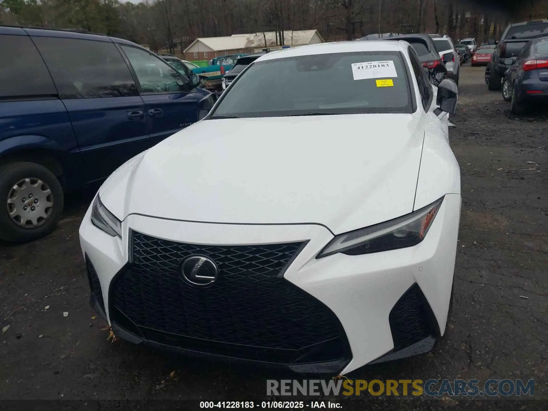 12 fotografías del automóvil dañado JTHGZ1B23M5039150 LEXUS IS 350 2021