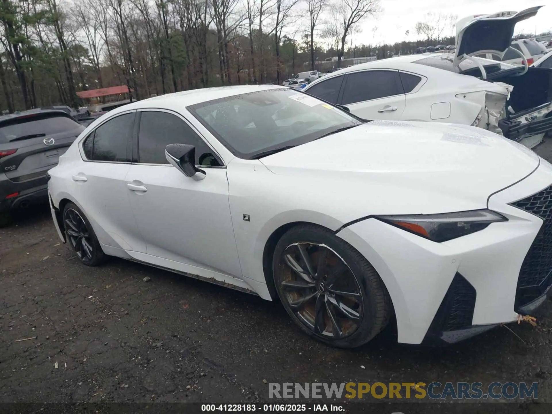 13 fotografías del automóvil dañado JTHGZ1B23M5039150 LEXUS IS 350 2021