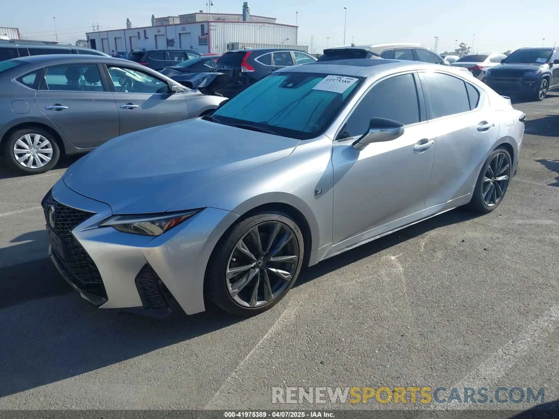 2 fotografías del automóvil dañado JTHGZ1B23M5042498 LEXUS IS 350 2021