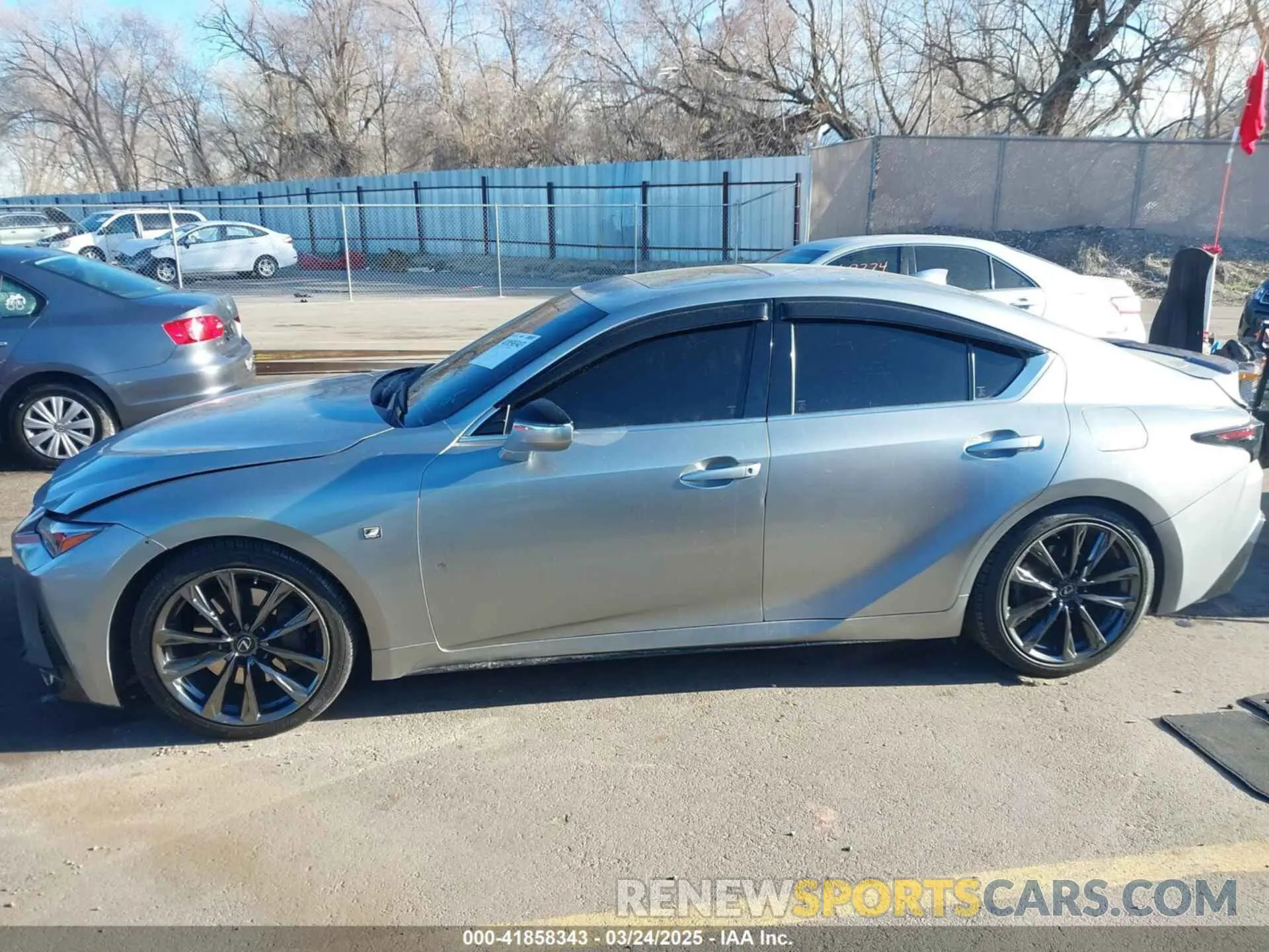 14 fotografías del automóvil dañado JTHGZ1B23M5042856 LEXUS IS 350 2021