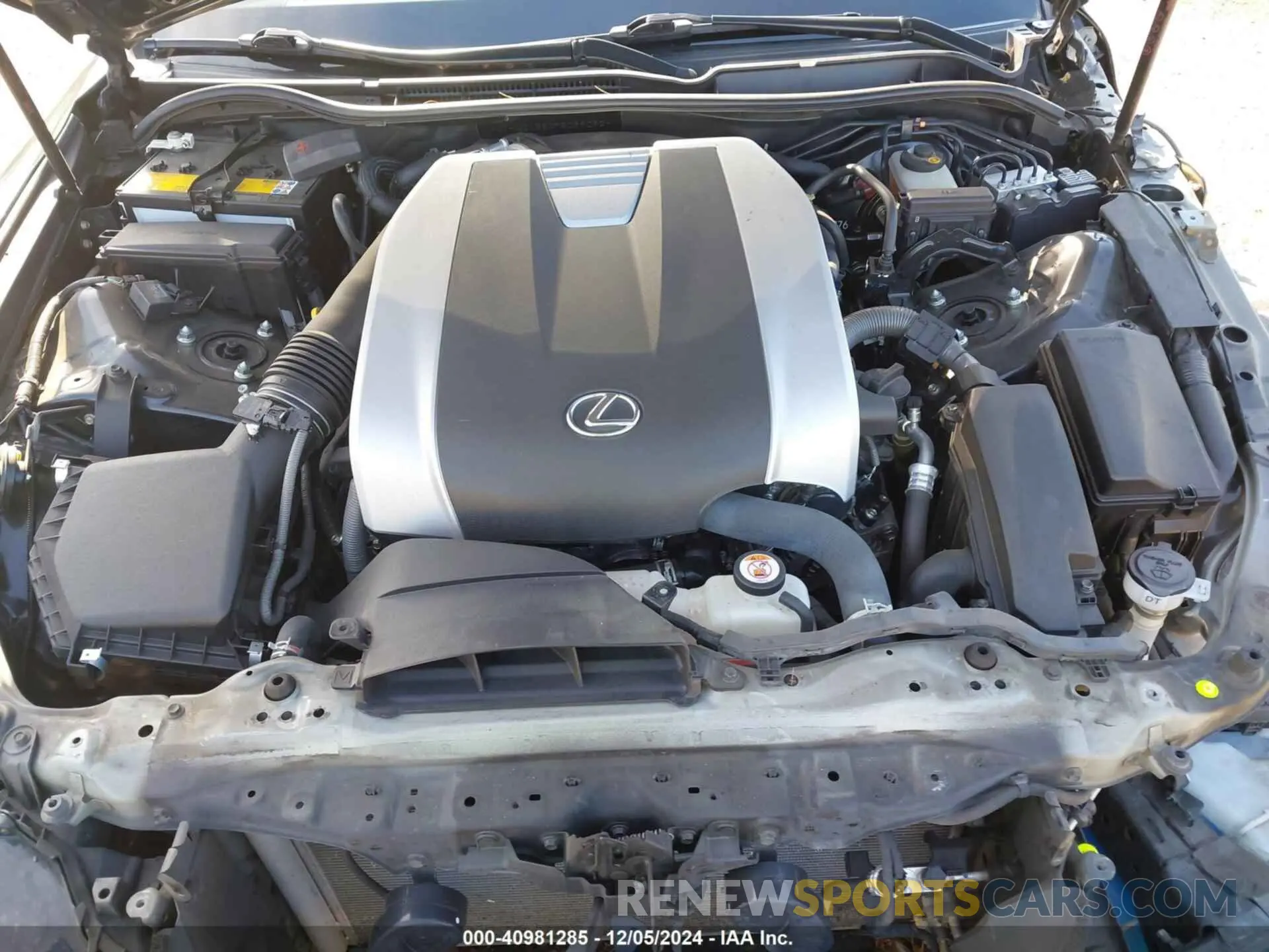 10 fotografías del automóvil dañado JTHGZ1B24M5039092 LEXUS IS 350 2021