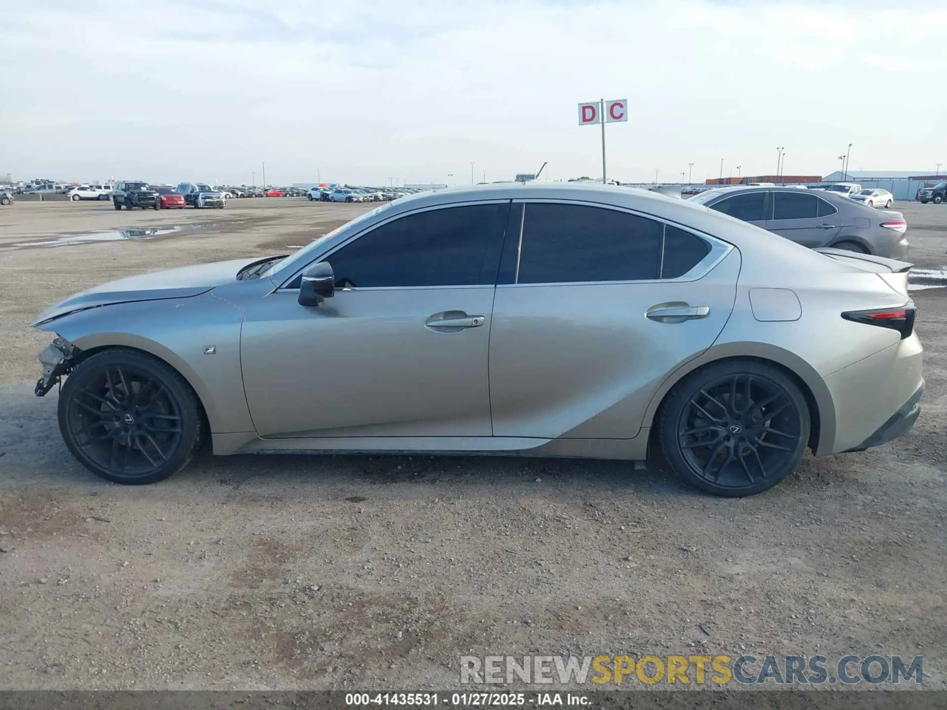 15 fotografías del automóvil dañado JTHGZ1B25M5042857 LEXUS IS 350 2021