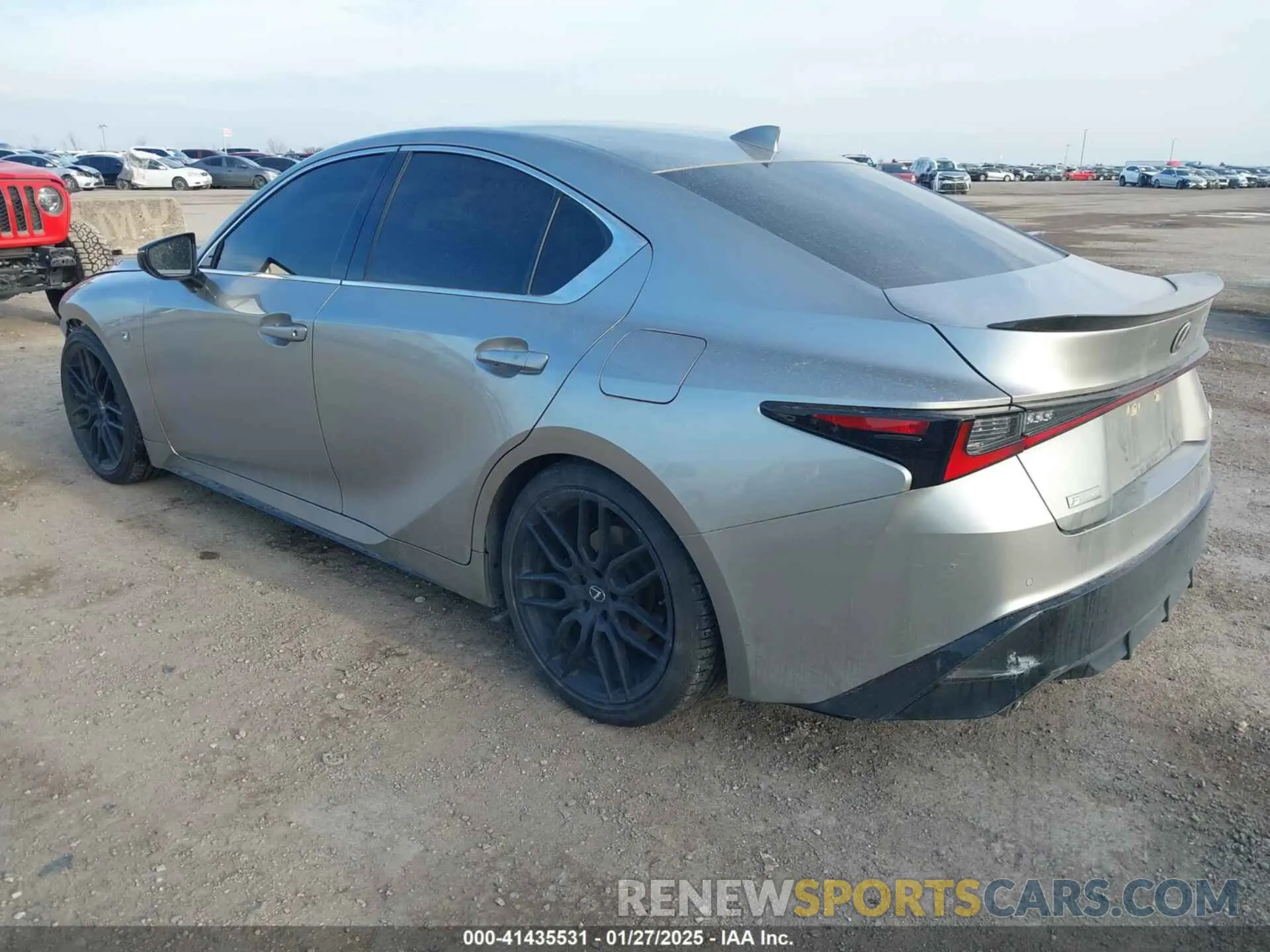 3 fotografías del automóvil dañado JTHGZ1B25M5042857 LEXUS IS 350 2021