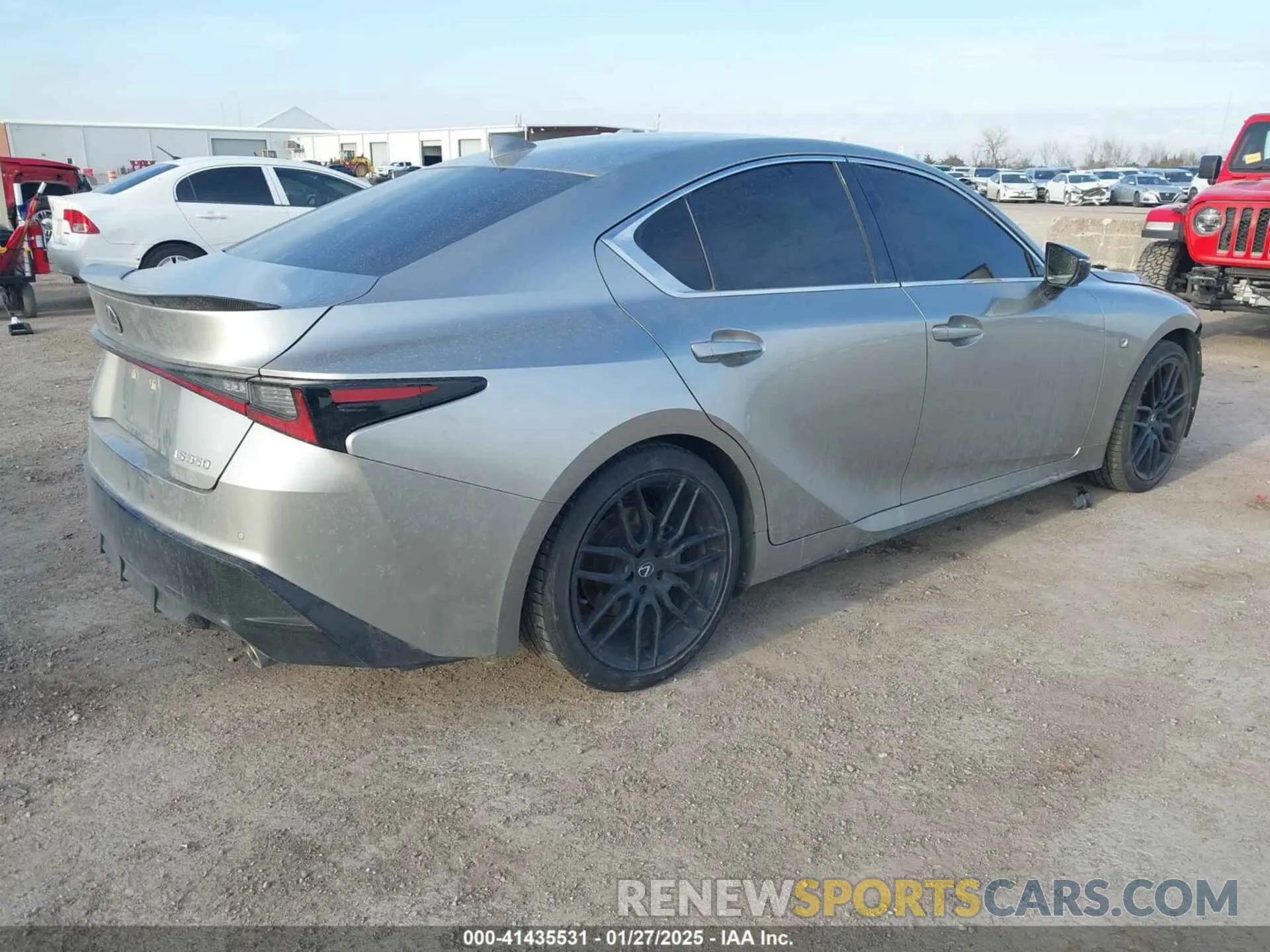4 fotografías del automóvil dañado JTHGZ1B25M5042857 LEXUS IS 350 2021