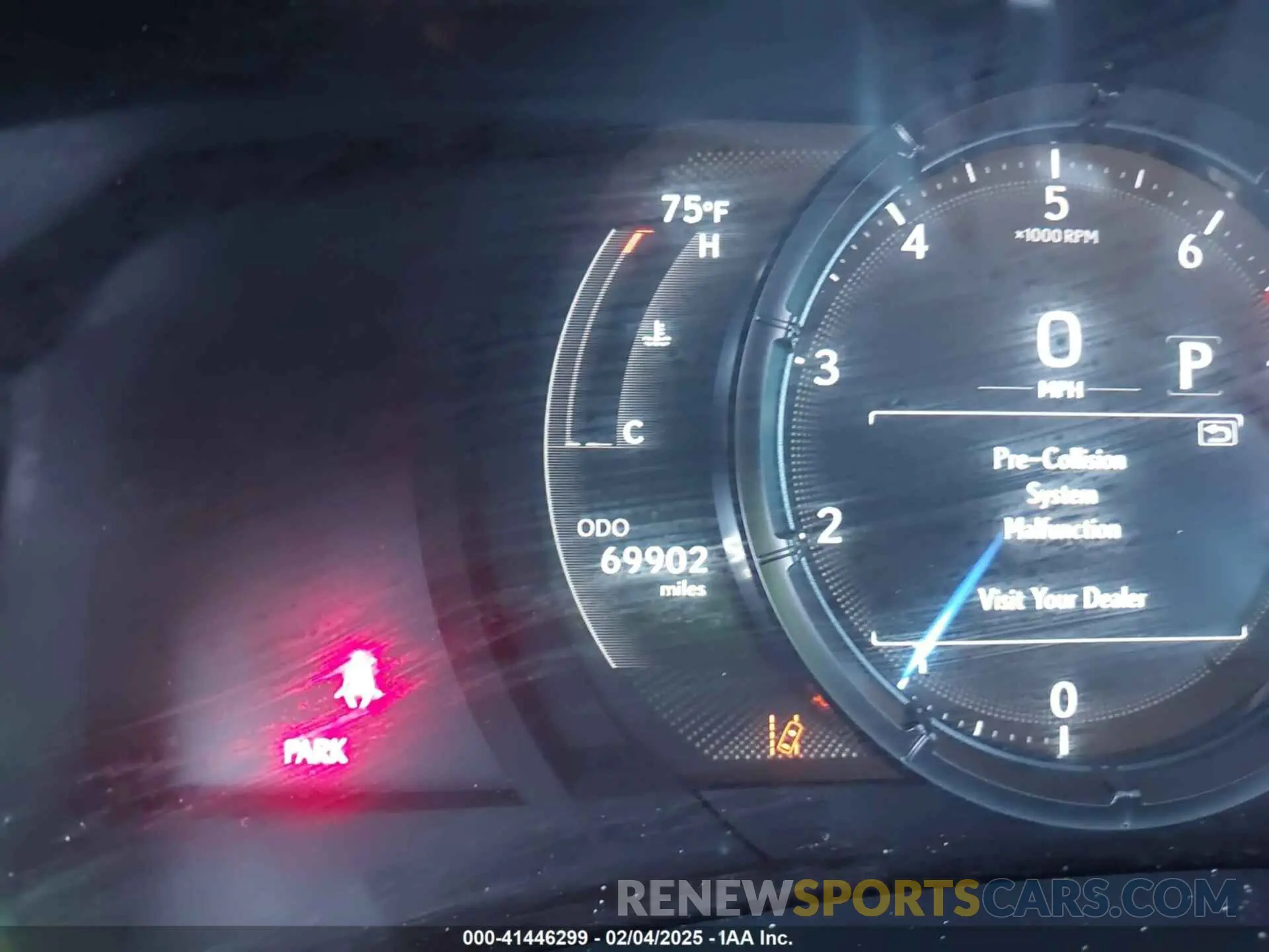 15 fotografías del automóvil dañado JTHGZ1B25M5044060 LEXUS IS 350 2021