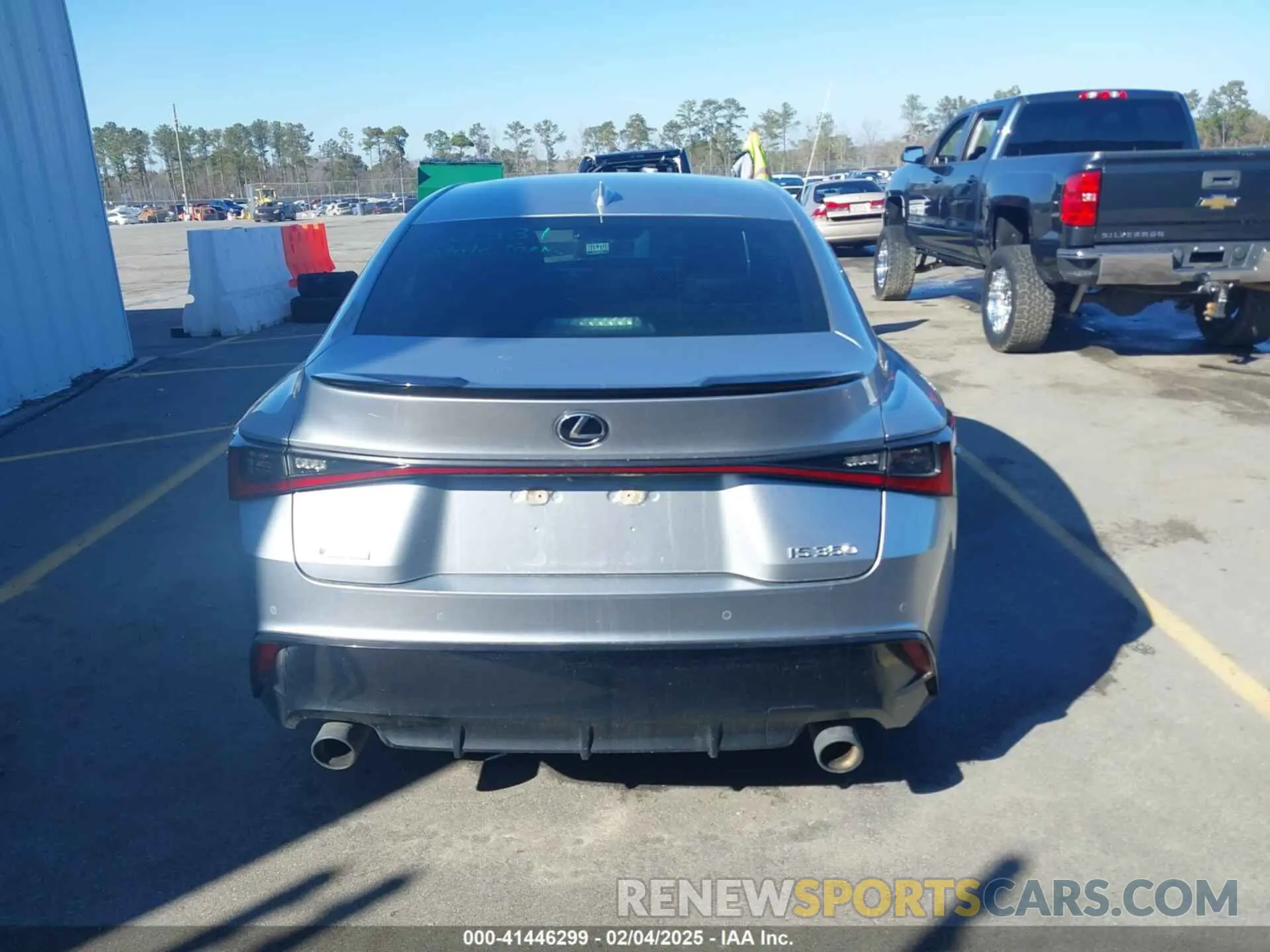16 fotografías del automóvil dañado JTHGZ1B25M5044060 LEXUS IS 350 2021