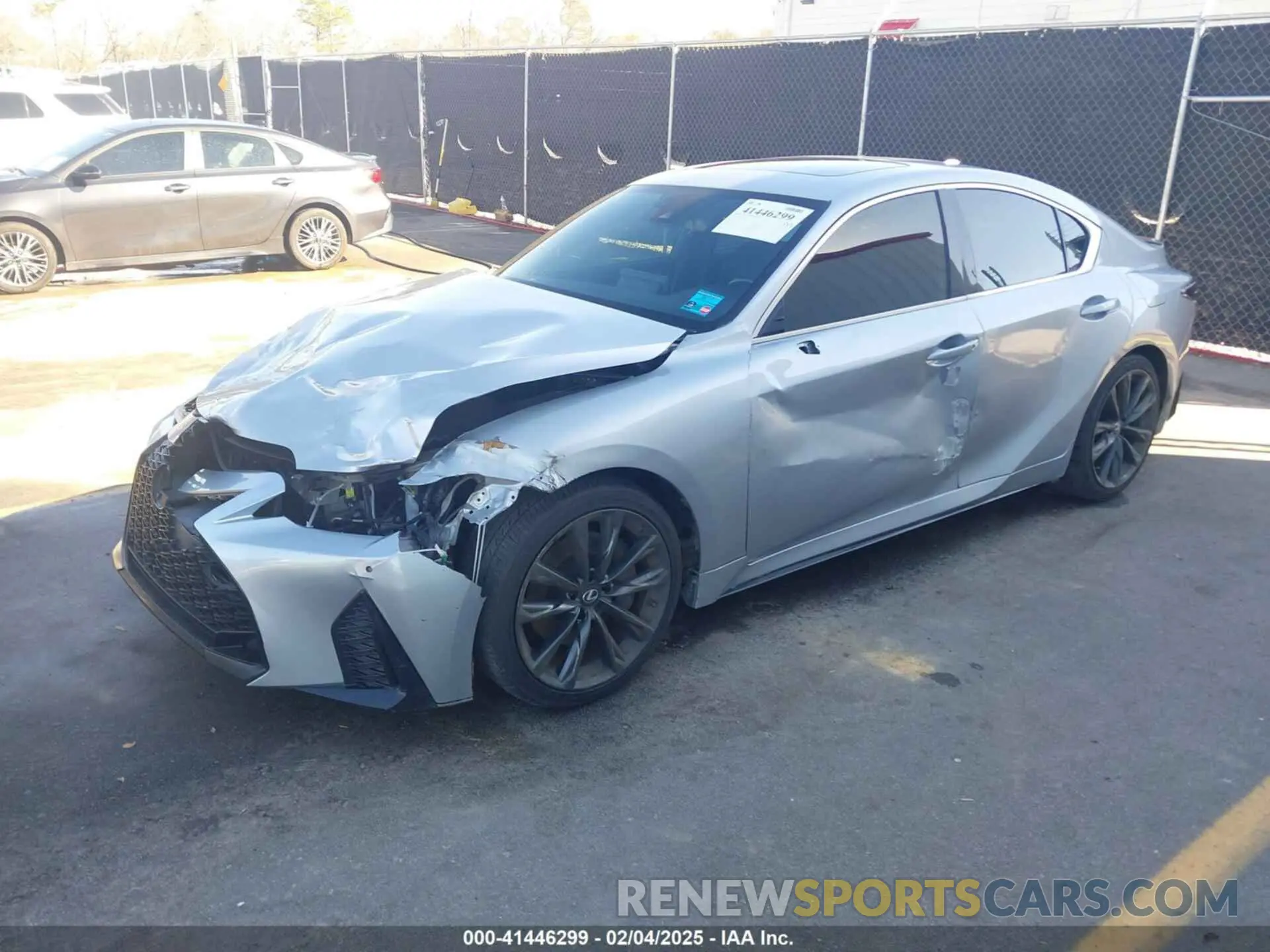 2 fotografías del automóvil dañado JTHGZ1B25M5044060 LEXUS IS 350 2021