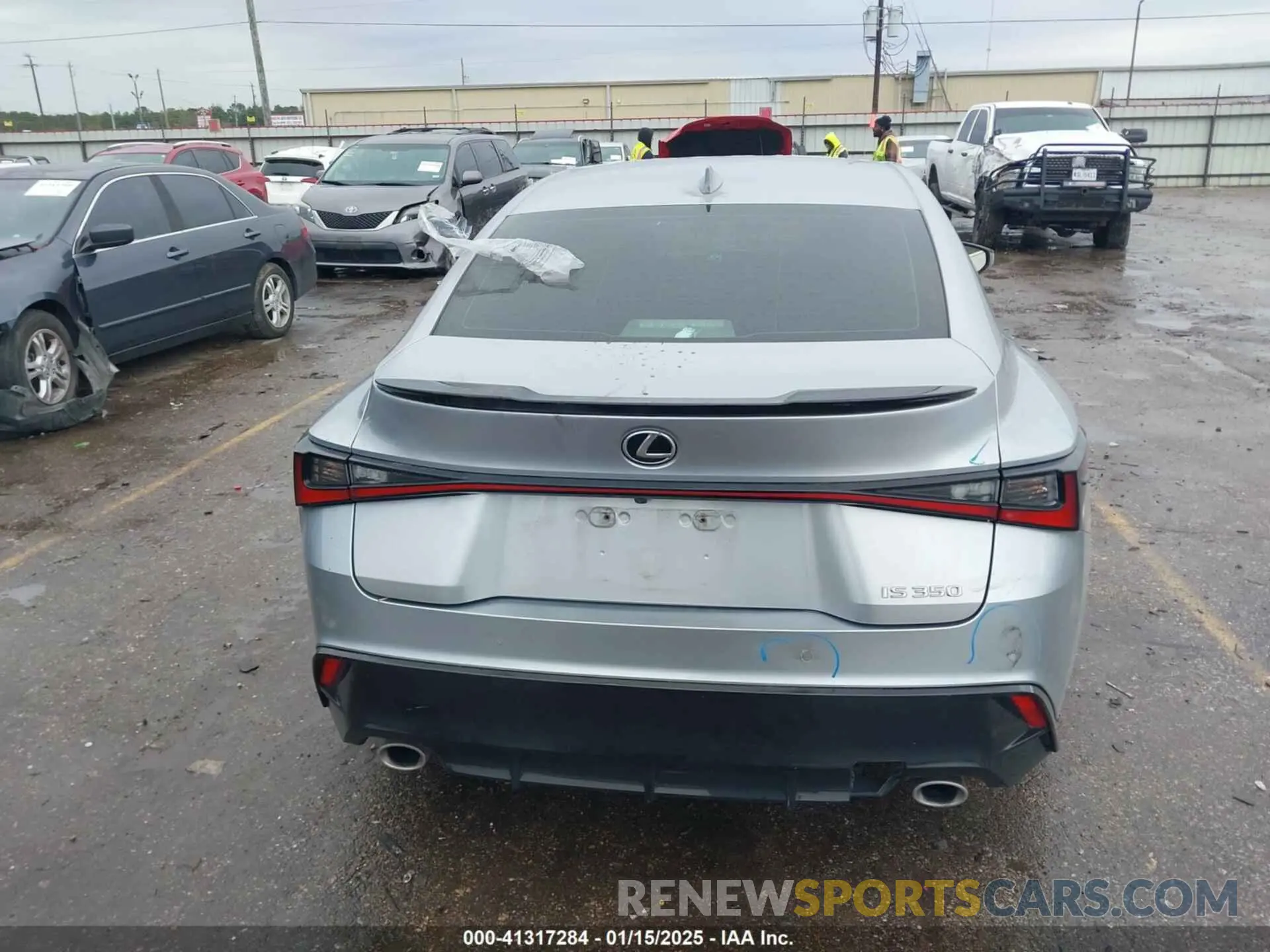 15 fotografías del automóvil dañado JTHGZ1B25M5045144 LEXUS IS 350 2021