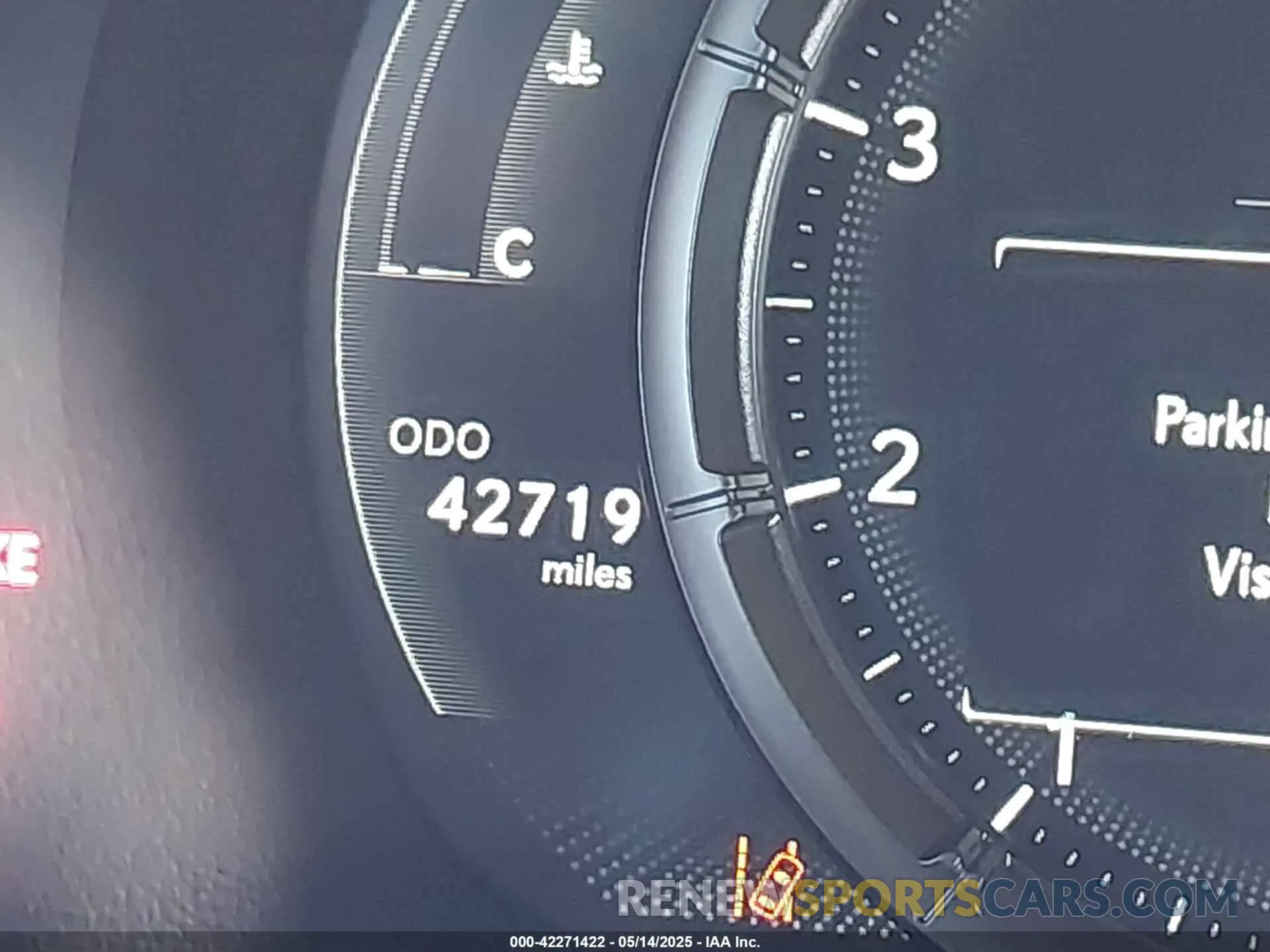 14 fotografías del automóvil dañado JTHGZ1B26M5037621 LEXUS IS 350 2021