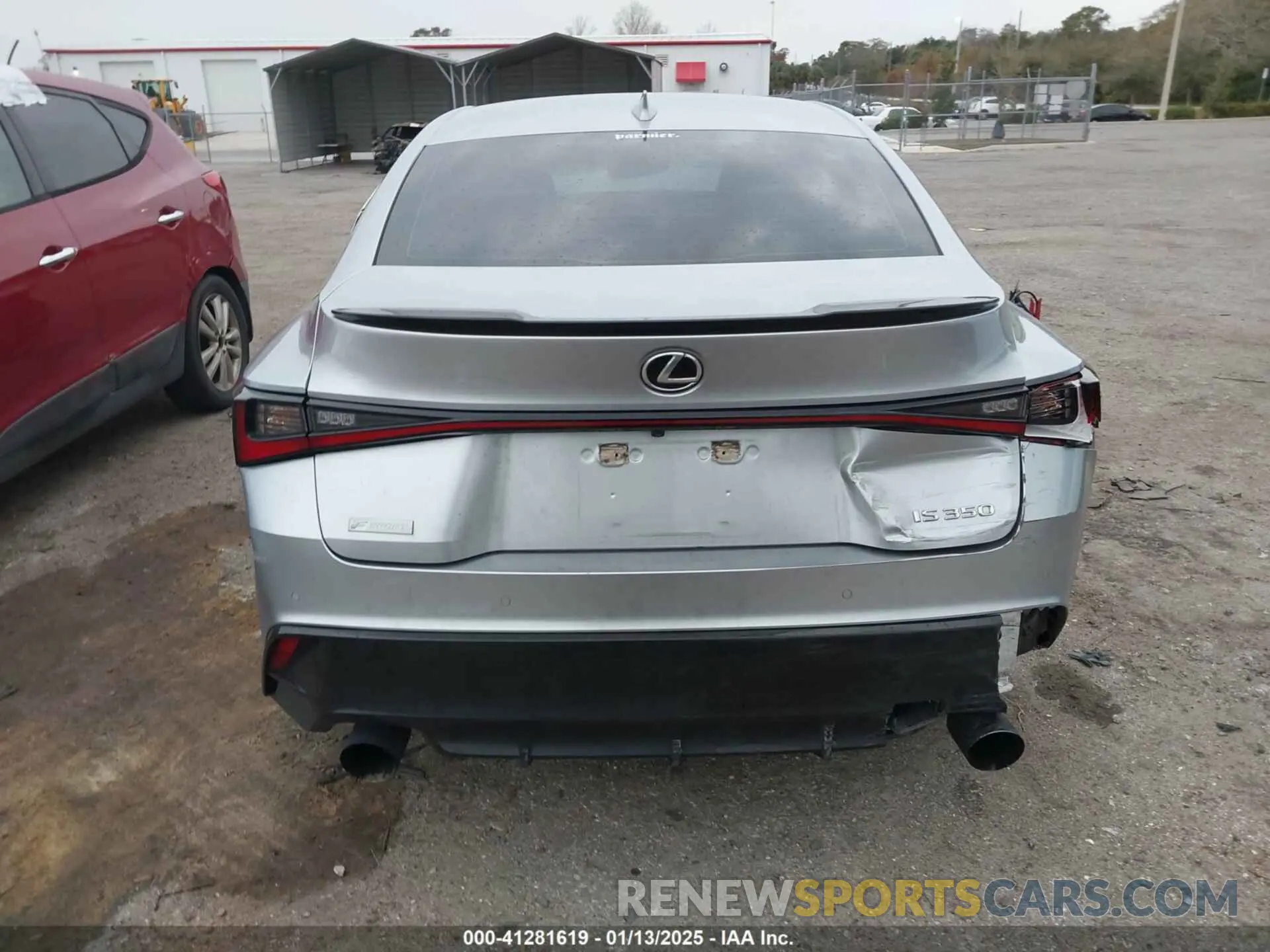 16 fotografías del automóvil dañado JTHGZ1B26M5038249 LEXUS IS 350 2021