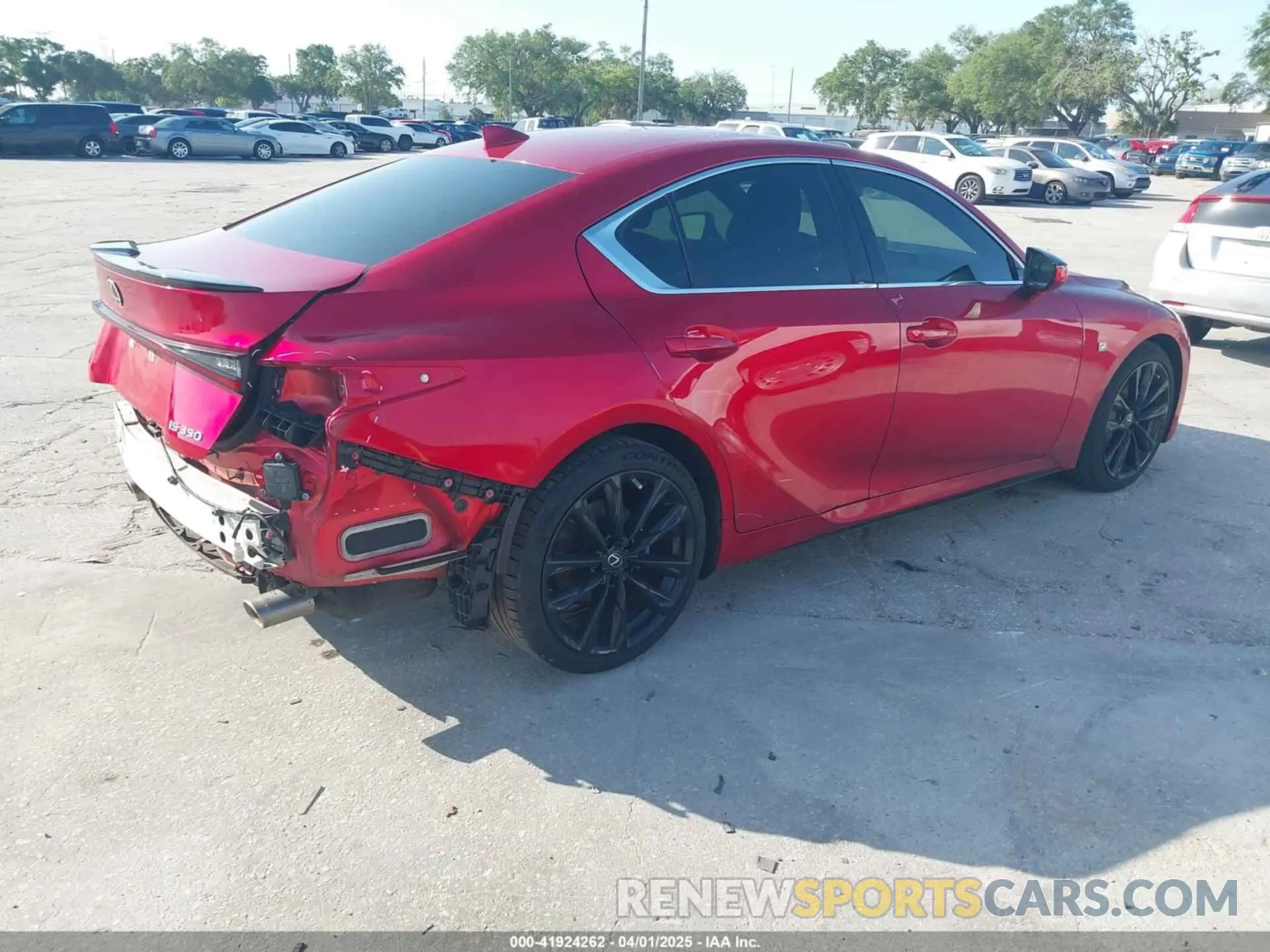 4 fotografías del automóvil dañado JTHGZ1B27M5041855 LEXUS IS 350 2021