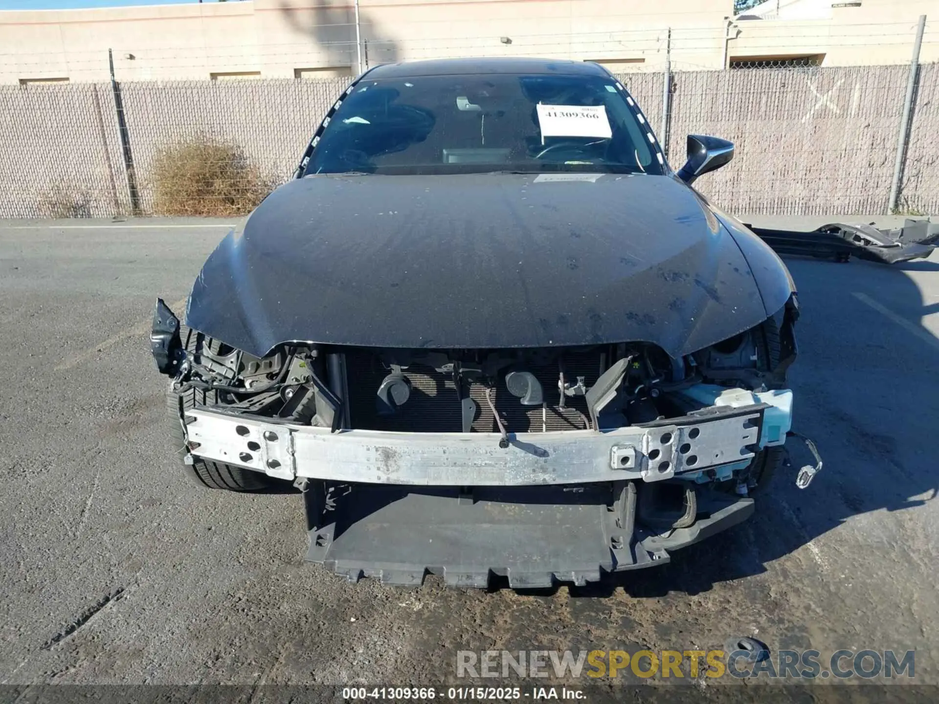 13 fotografías del automóvil dañado JTHGZ1B27M5043699 LEXUS IS 350 2021
