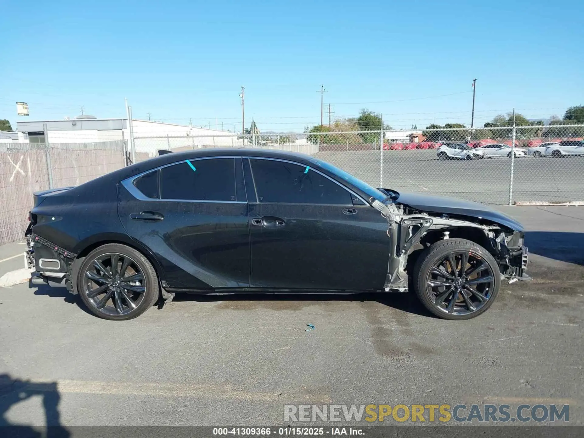 14 fotografías del automóvil dañado JTHGZ1B27M5043699 LEXUS IS 350 2021