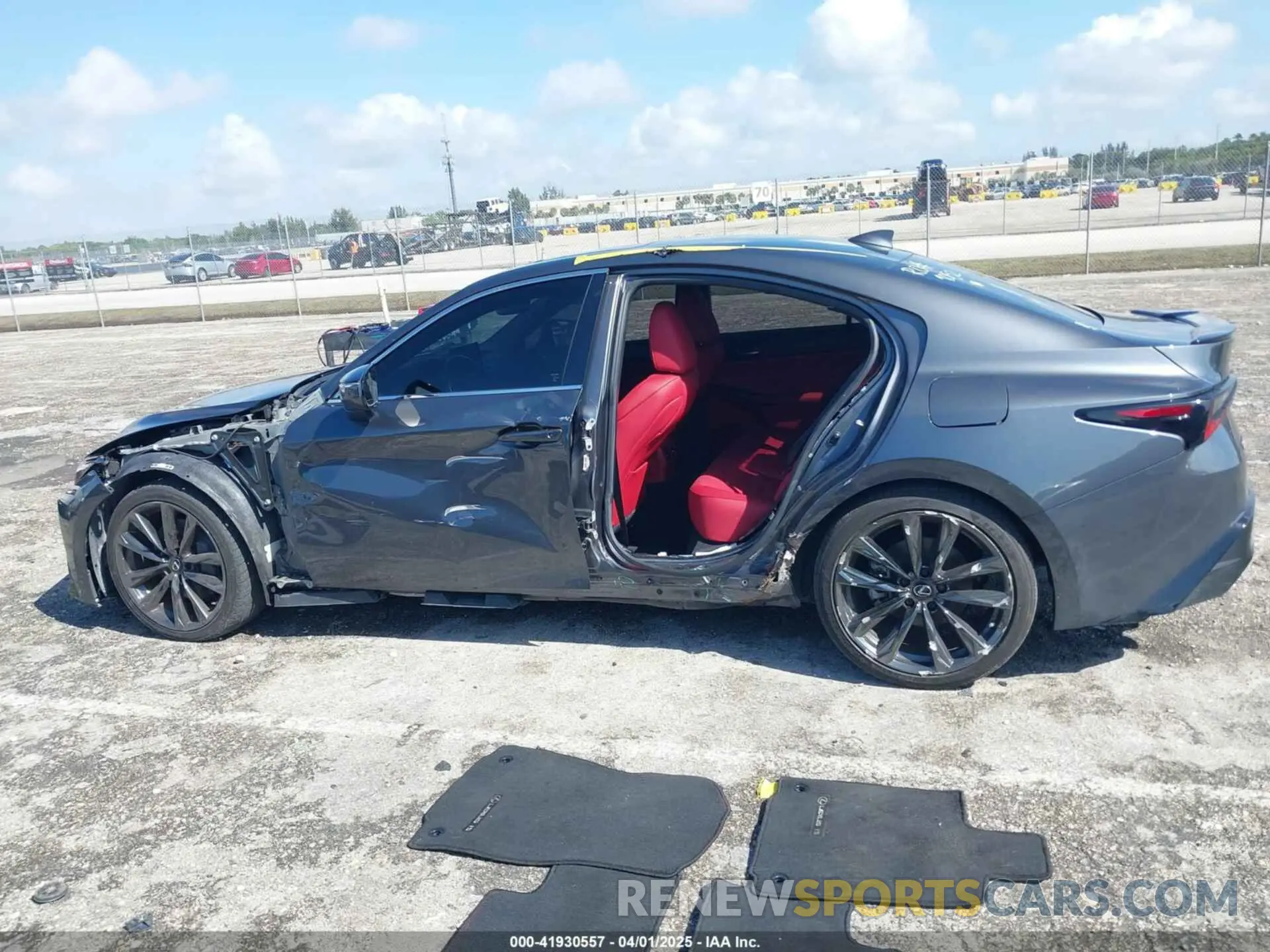14 fotografías del automóvil dañado JTHGZ1B27M5045601 LEXUS IS 350 2021