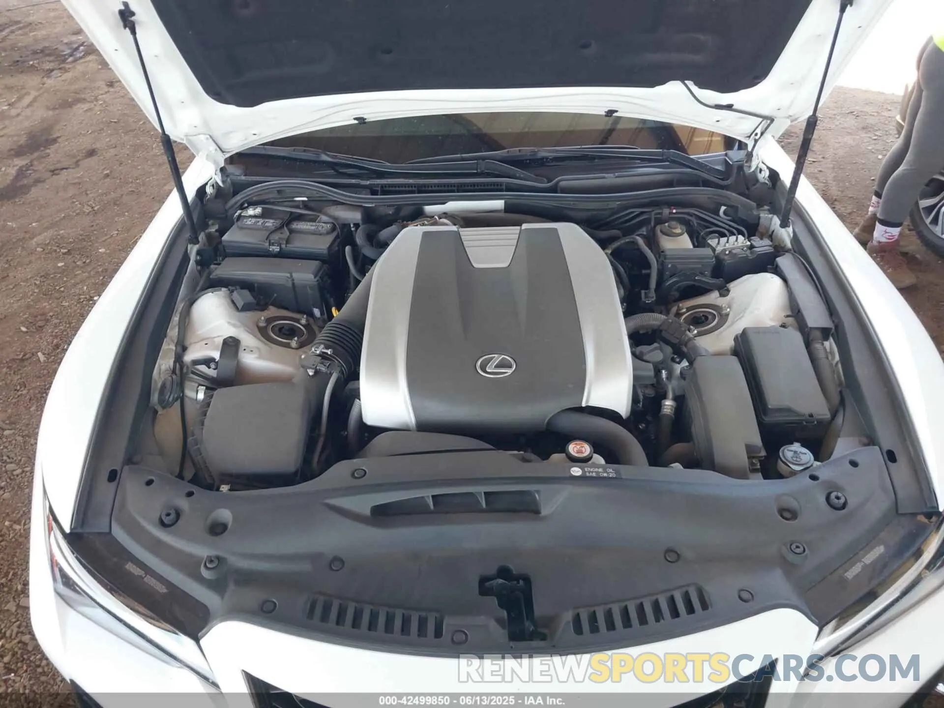 10 fotografías del automóvil dañado JTHGZ1B27M5046330 LEXUS IS 350 2021