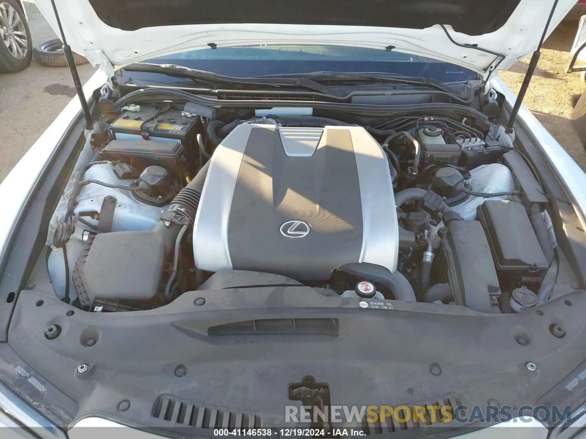 10 fotografías del automóvil dañado JTHGZ1B28M5038611 LEXUS IS 350 2021