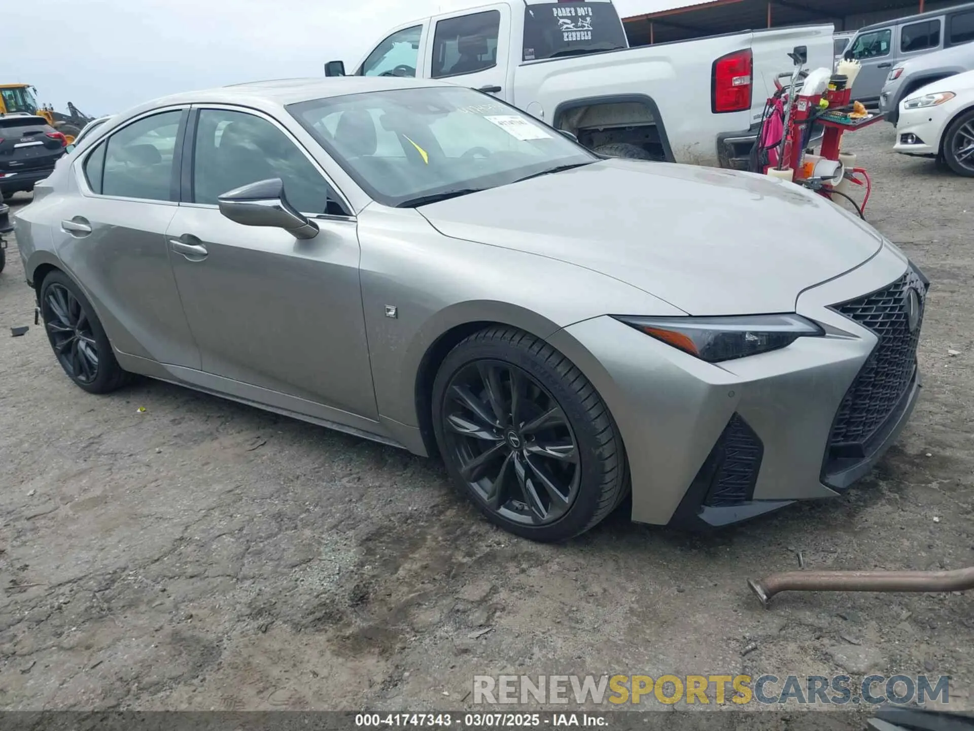 1 fotografías del automóvil dañado JTHGZ1B29M5046992 LEXUS IS 350 2021