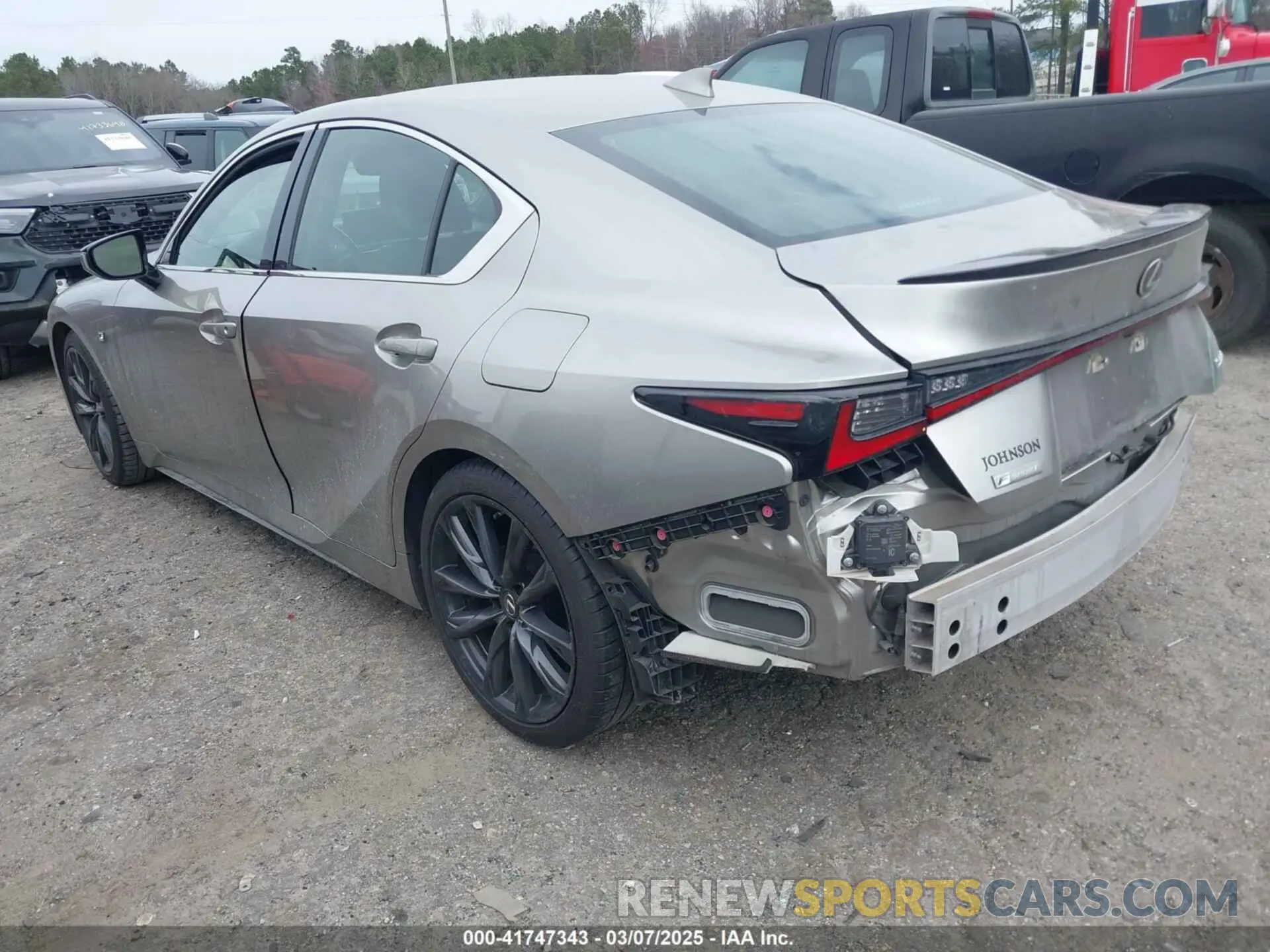 3 fotografías del automóvil dañado JTHGZ1B29M5046992 LEXUS IS 350 2021