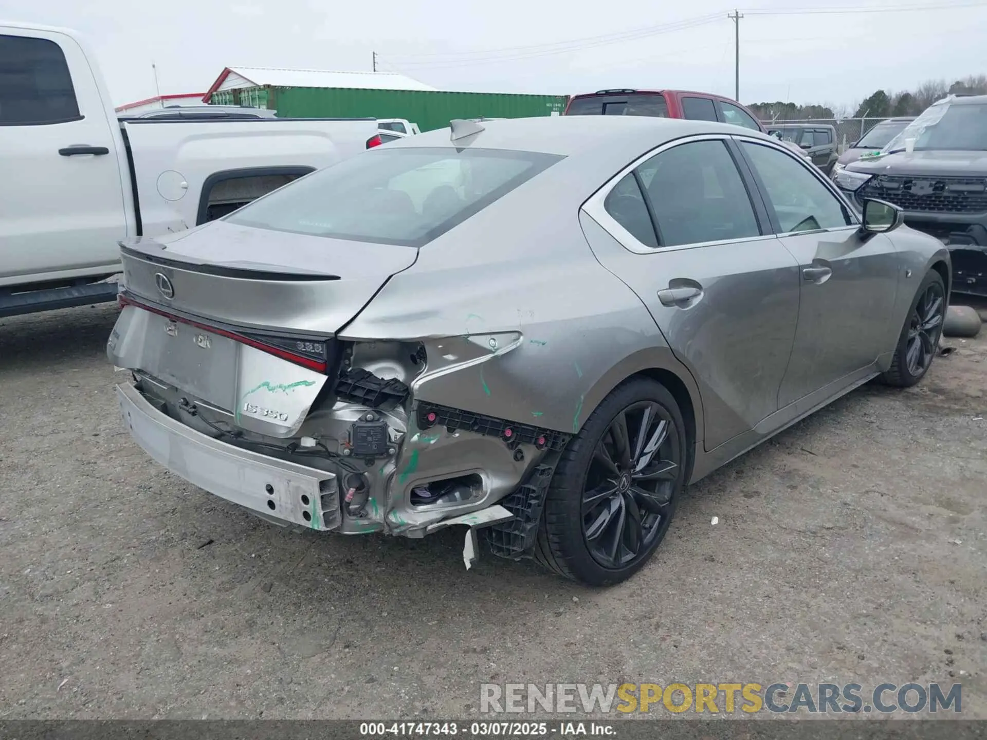 4 fotografías del automóvil dañado JTHGZ1B29M5046992 LEXUS IS 350 2021