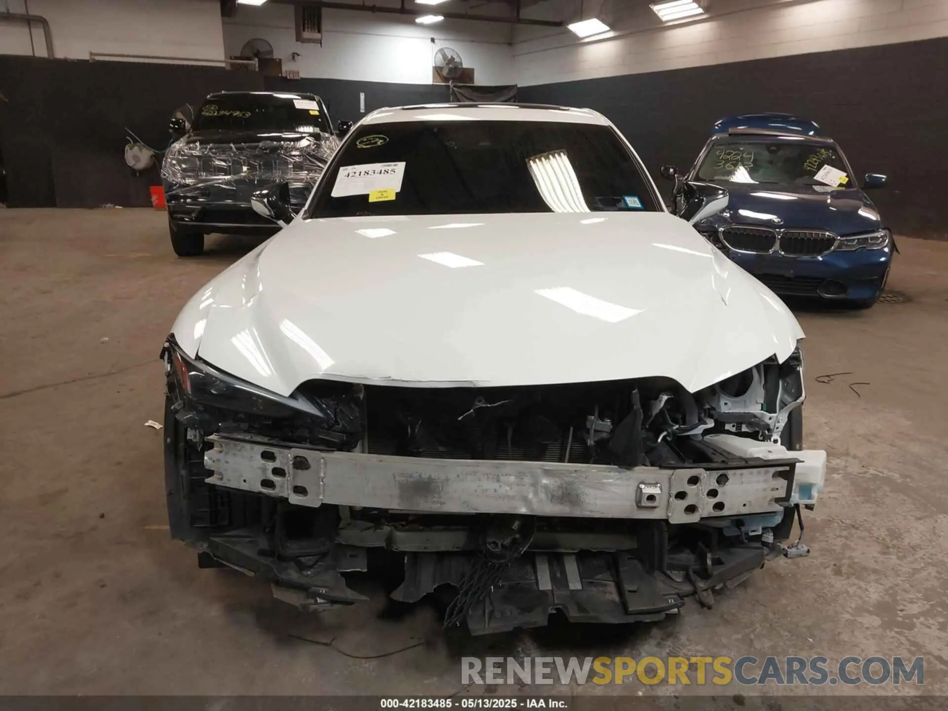 12 fotografías del automóvil dañado JTHGZ1E20M5021250 LEXUS IS 350 2021