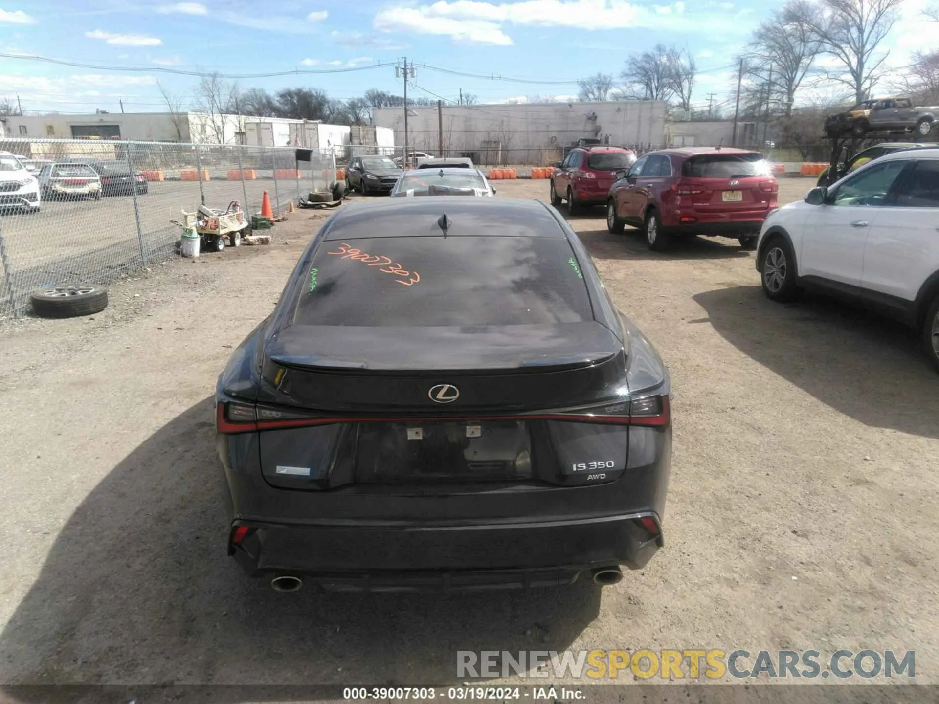 16 fotografías del automóvil dañado JTHGZ1E20M5022057 LEXUS IS 350 2021