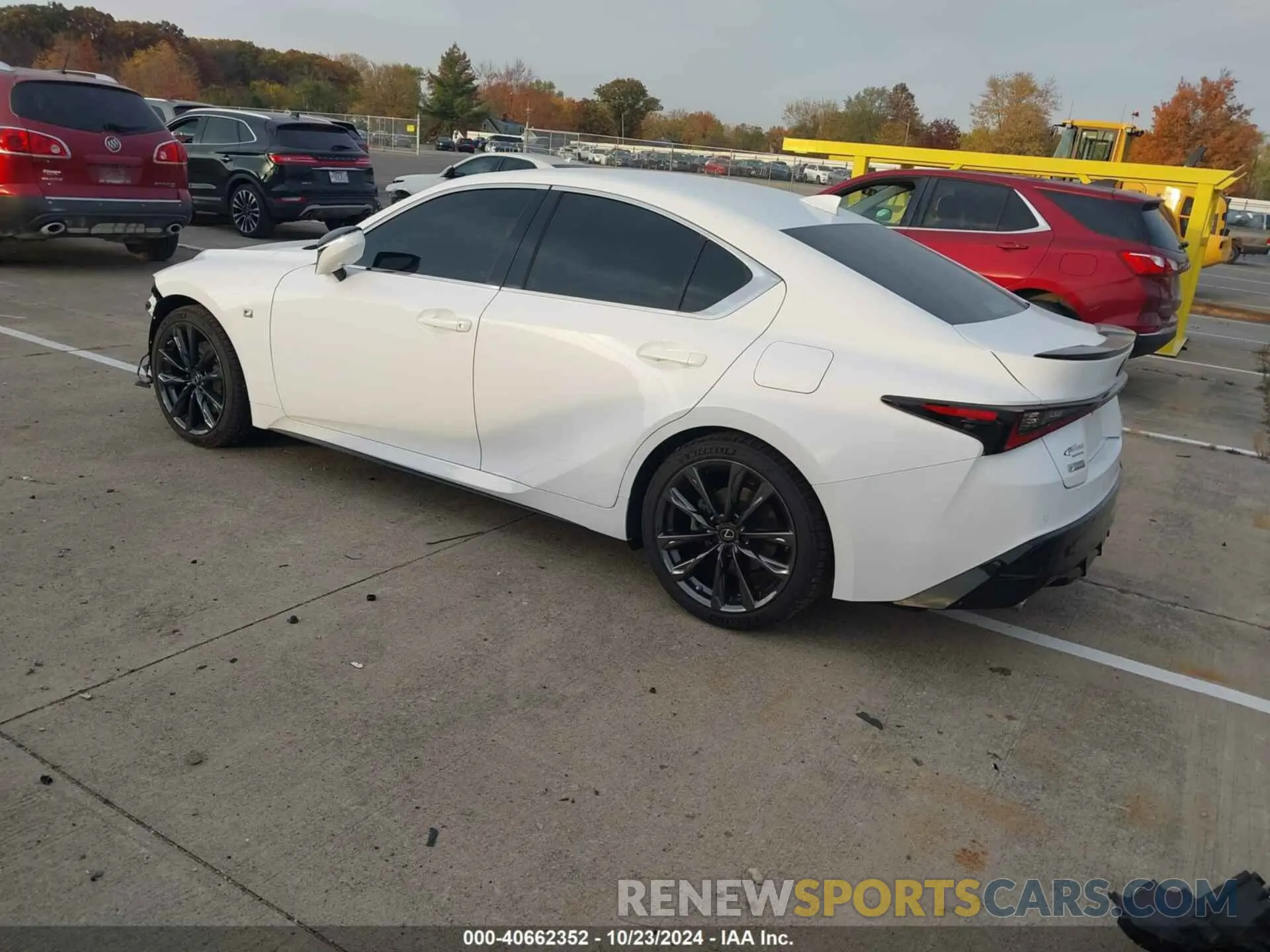 3 fotografías del automóvil dañado JTHGZ1E21M5018924 LEXUS IS 350 2021