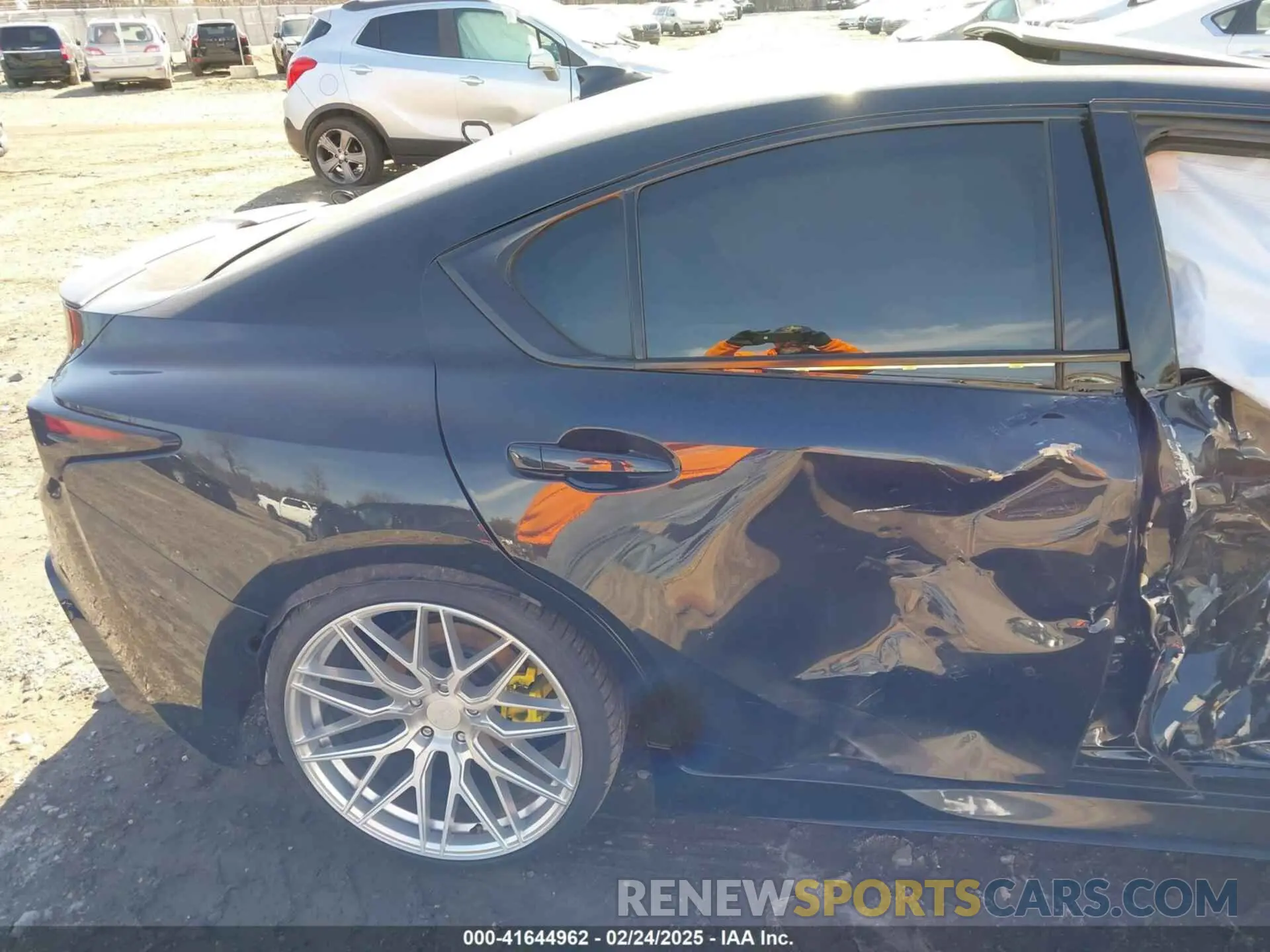 18 fotografías del automóvil dañado JTHGZ1E25M5020868 LEXUS IS 350 2021