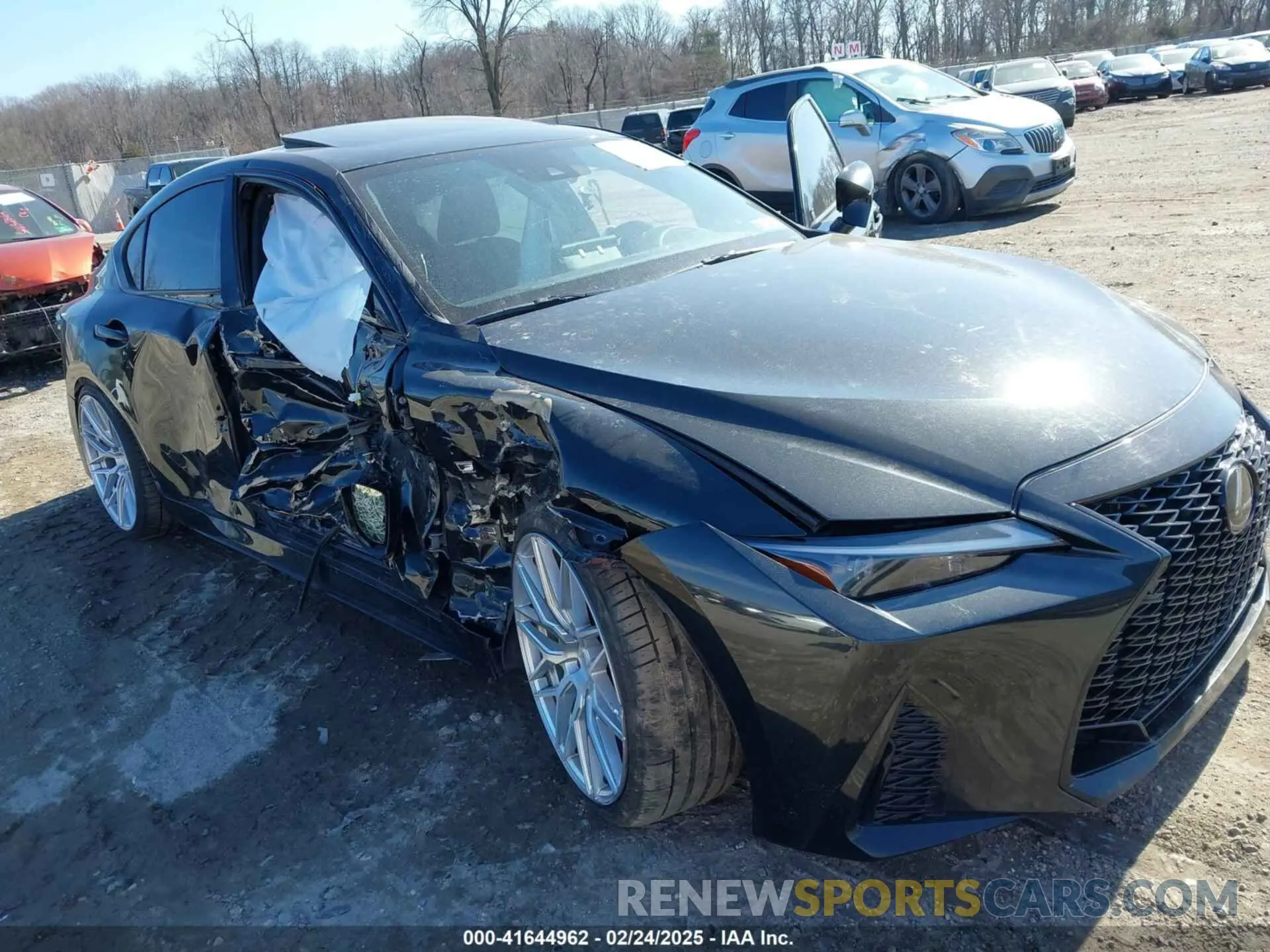 19 fotografías del automóvil dañado JTHGZ1E25M5020868 LEXUS IS 350 2021