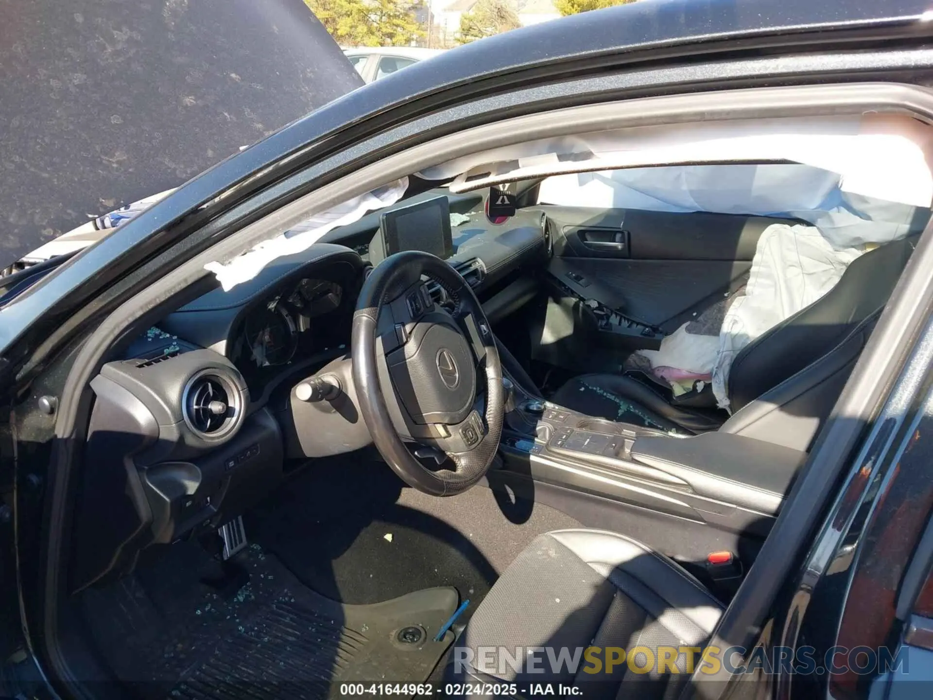 5 fotografías del automóvil dañado JTHGZ1E25M5020868 LEXUS IS 350 2021