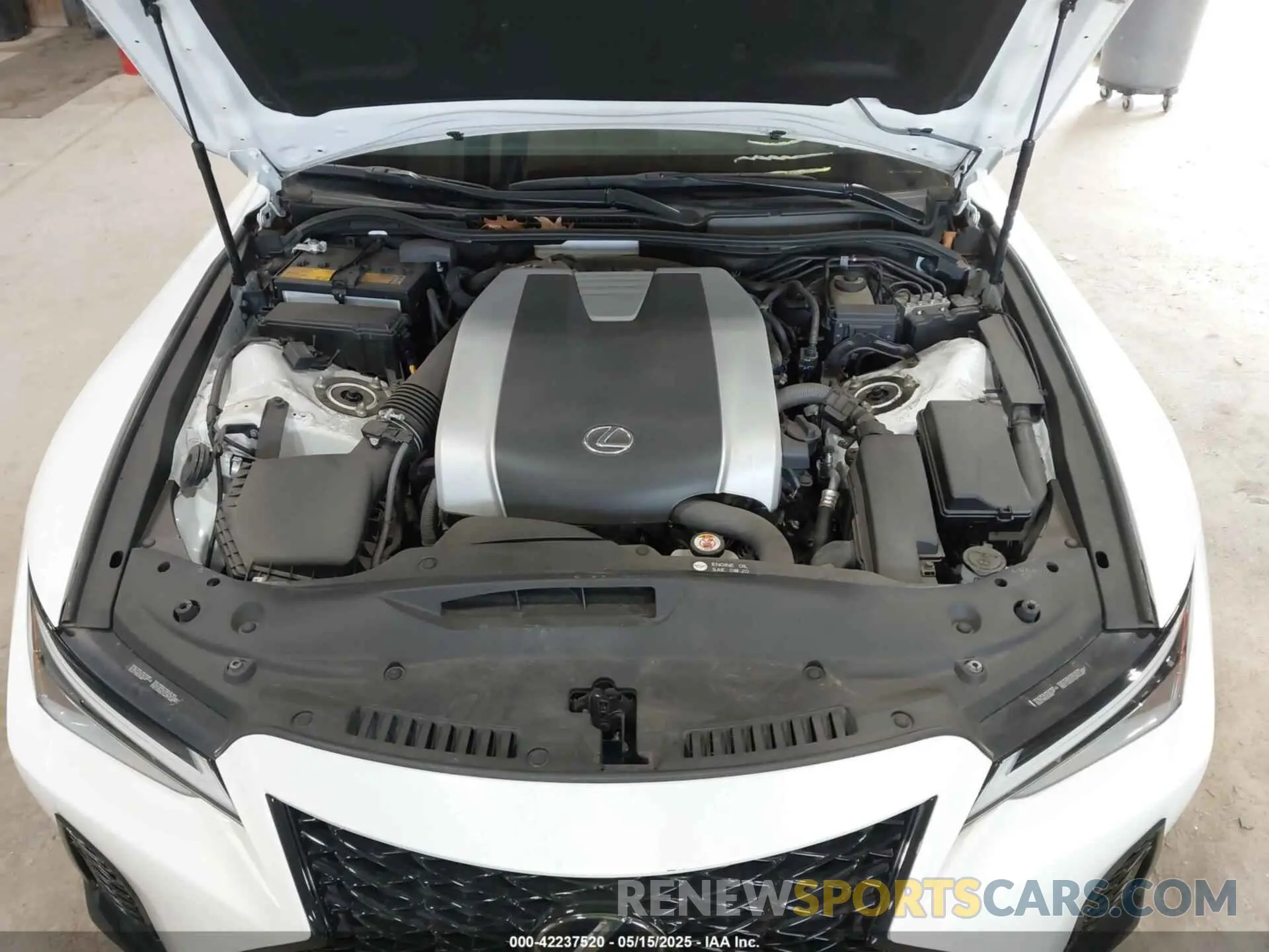10 fotografías del automóvil dañado JTHGZ1E26M5021785 LEXUS IS 350 2021