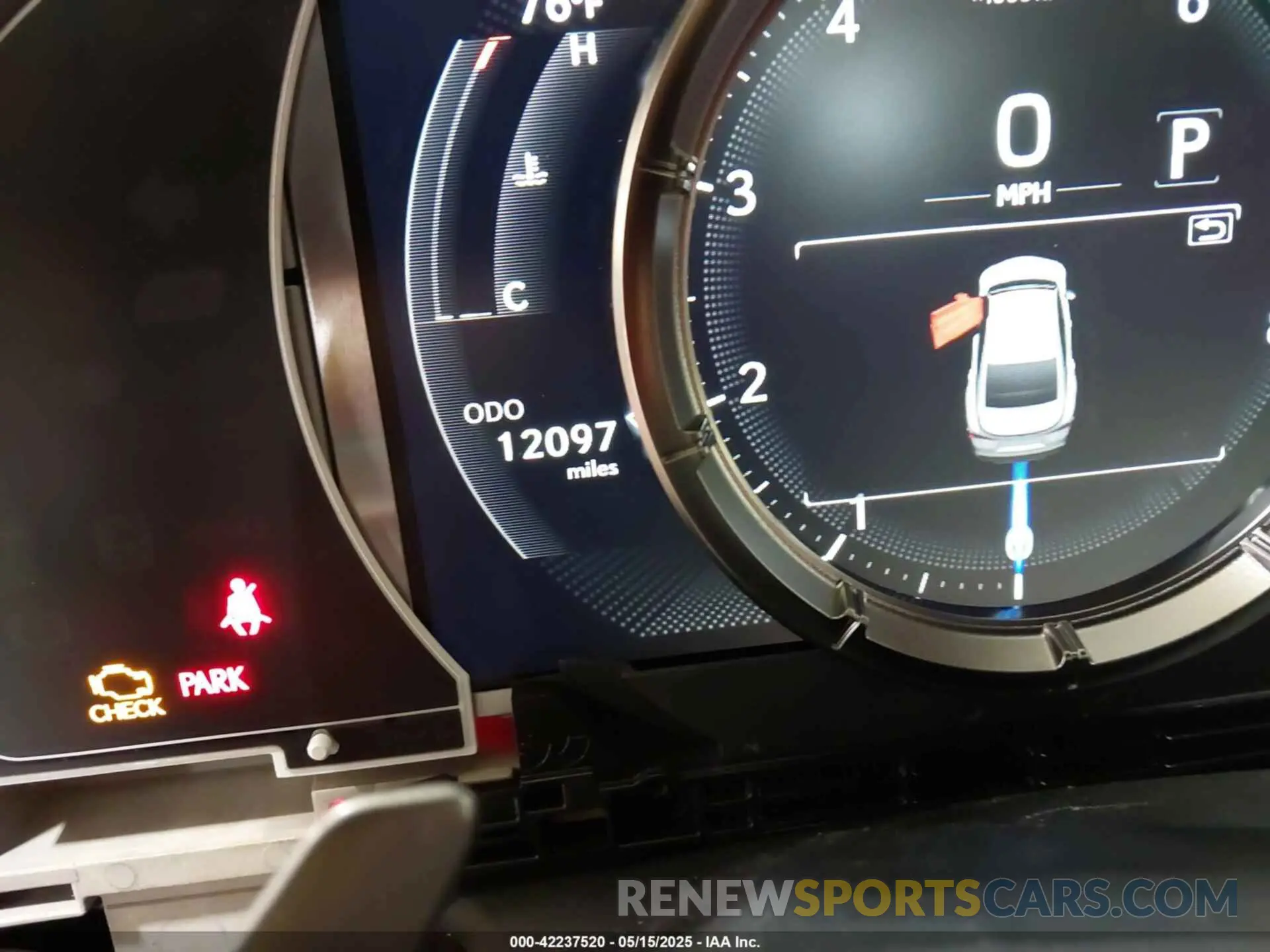 15 fotografías del automóvil dañado JTHGZ1E26M5021785 LEXUS IS 350 2021