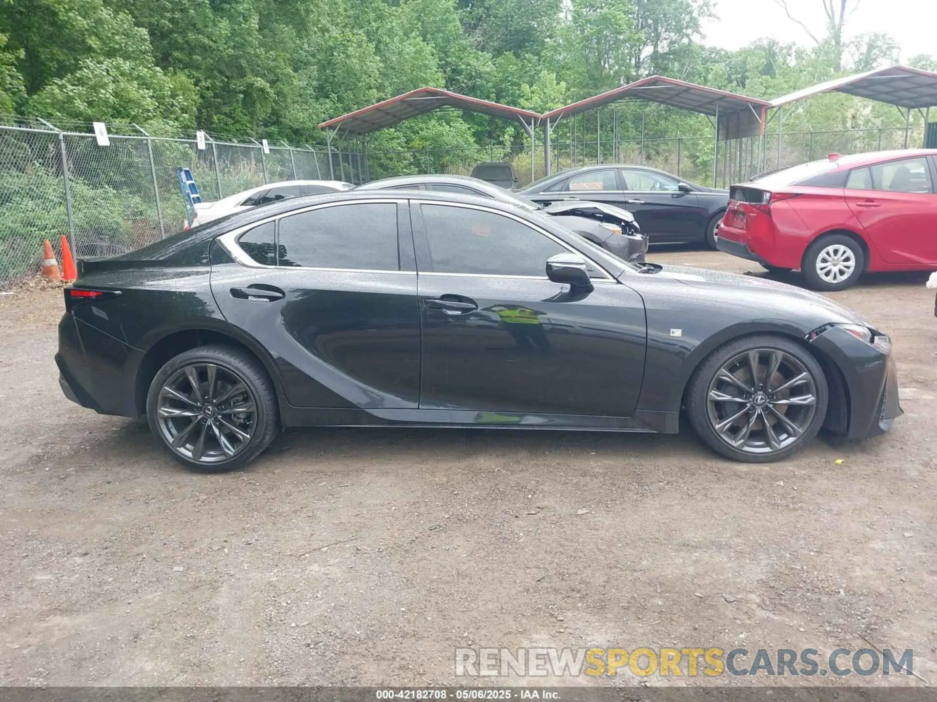 12 fotografías del automóvil dañado JTHGZ1E28M5021030 LEXUS IS 350 2021