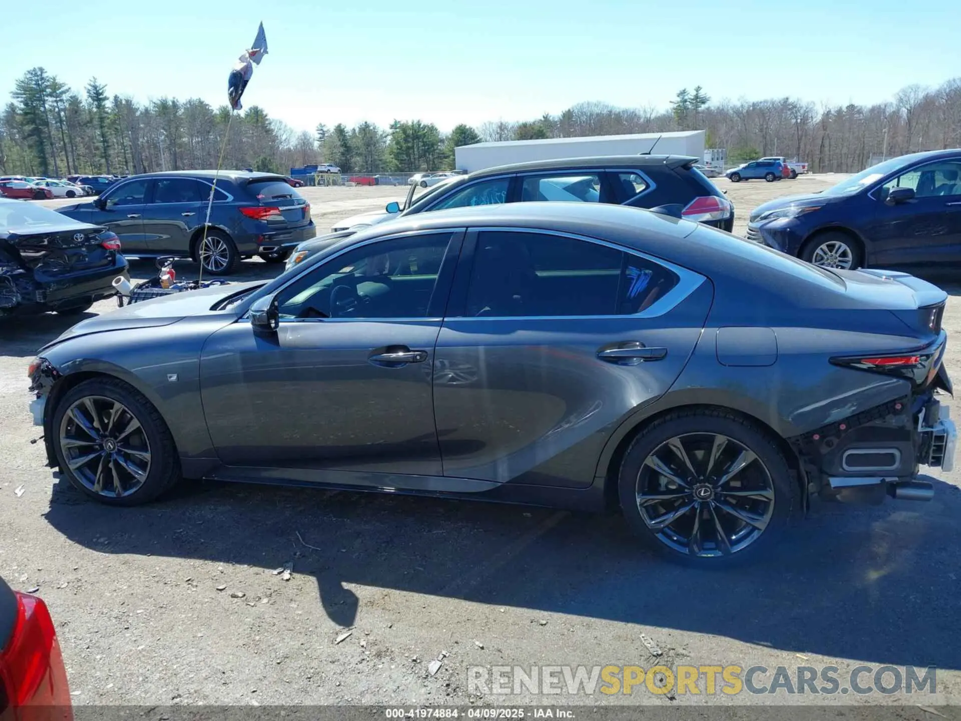 15 fotografías del automóvil dañado JTHGZ1E2XM5022762 LEXUS IS 350 2021