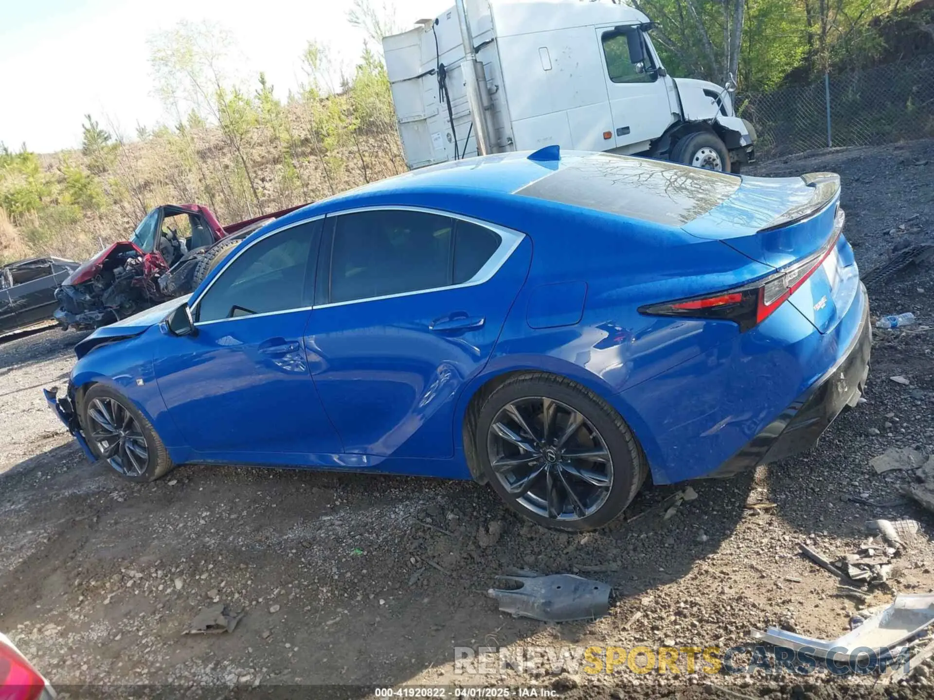 14 fotografías del automóvil dañado JTHGZ1B20N5049510 LEXUS IS 350 2022