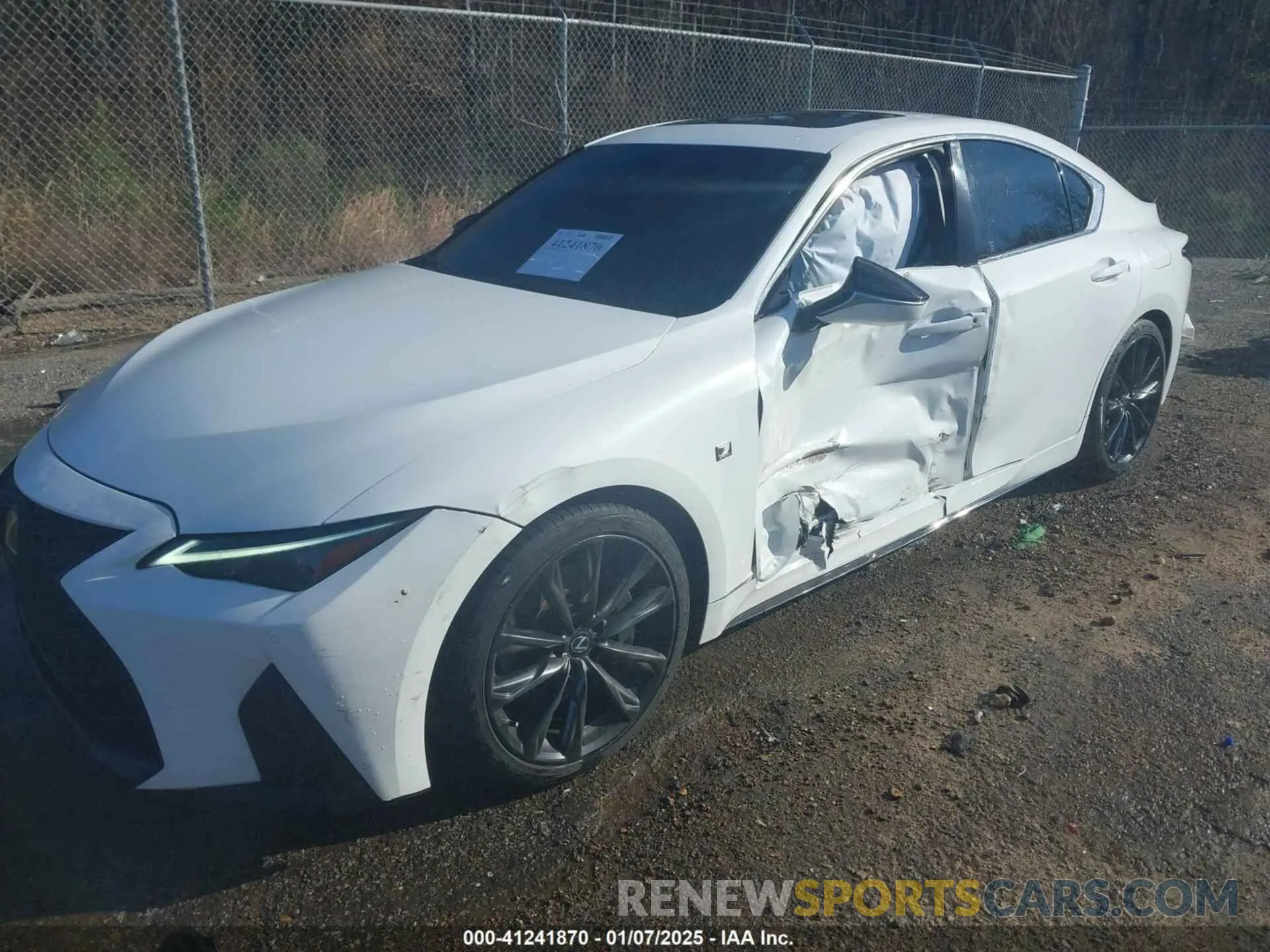 2 fotografías del automóvil dañado JTHGZ1B21N5050374 LEXUS IS 350 2022